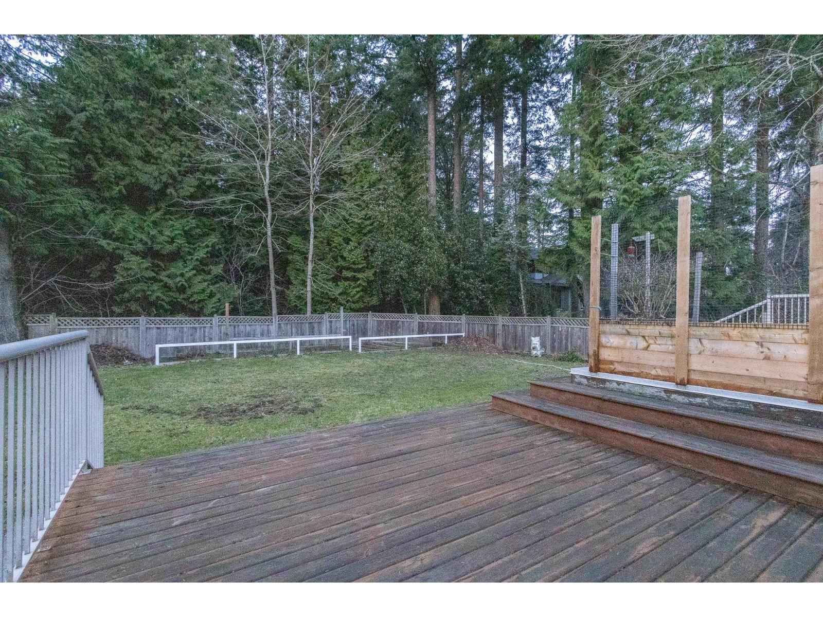 13811 17 Avenue Property Photo 4