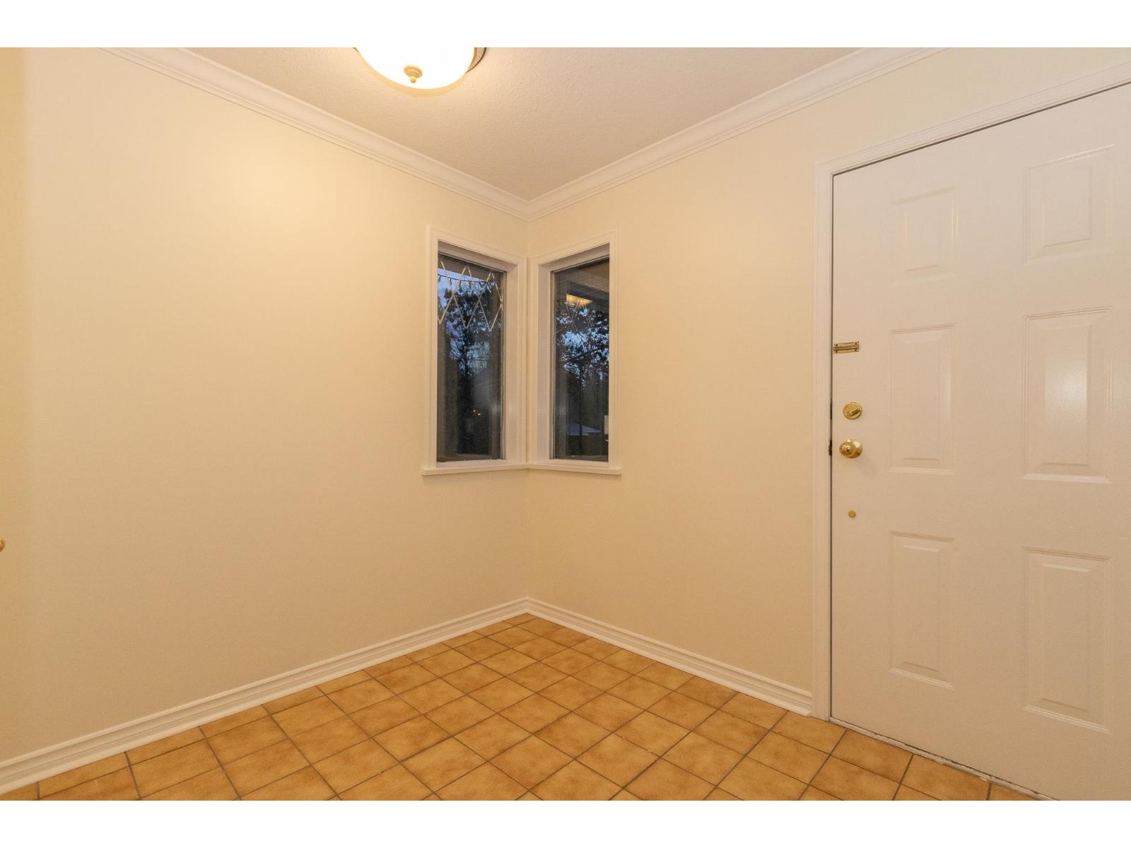 13811 17 Avenue Property Photo 29