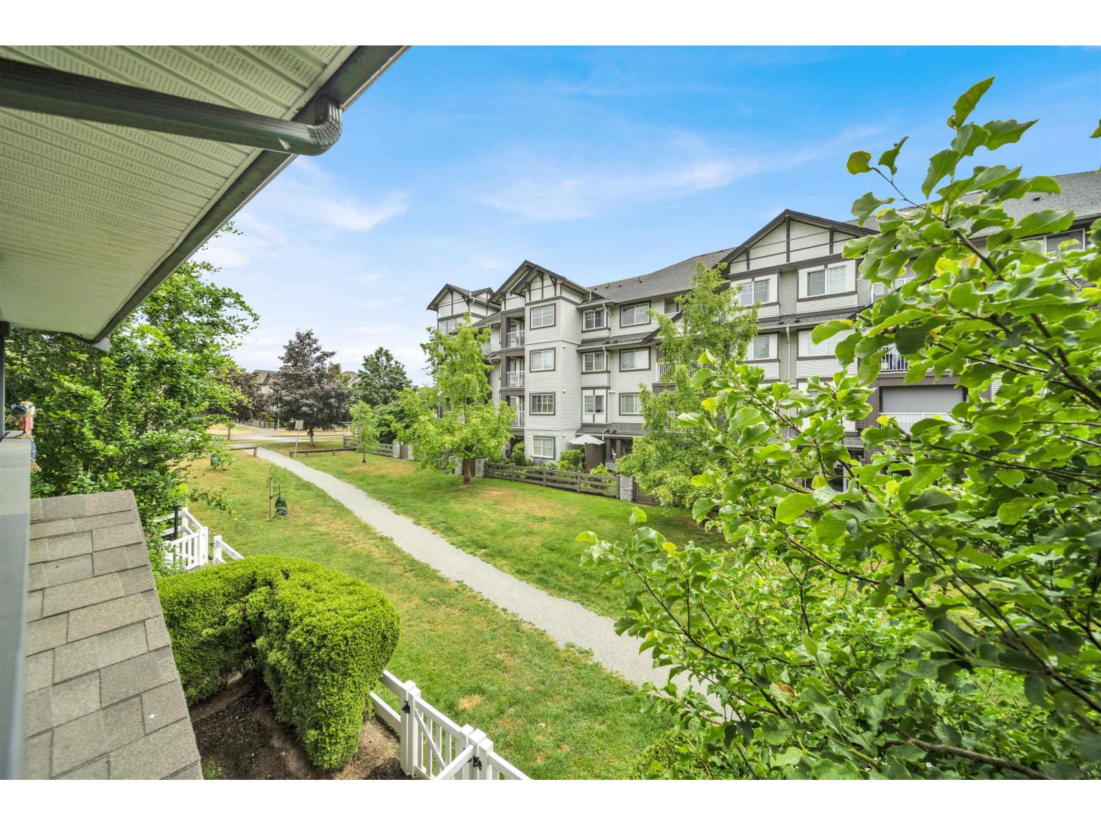 64 19250 65 Avenue Property Photo 36