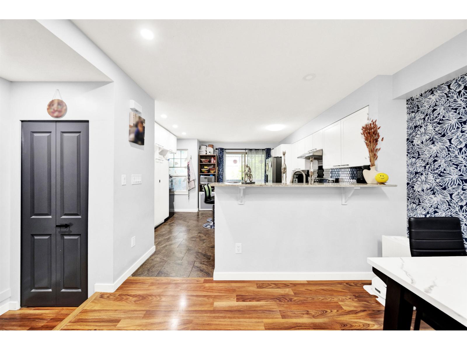 64 19250 65 Avenue Property Photo 37