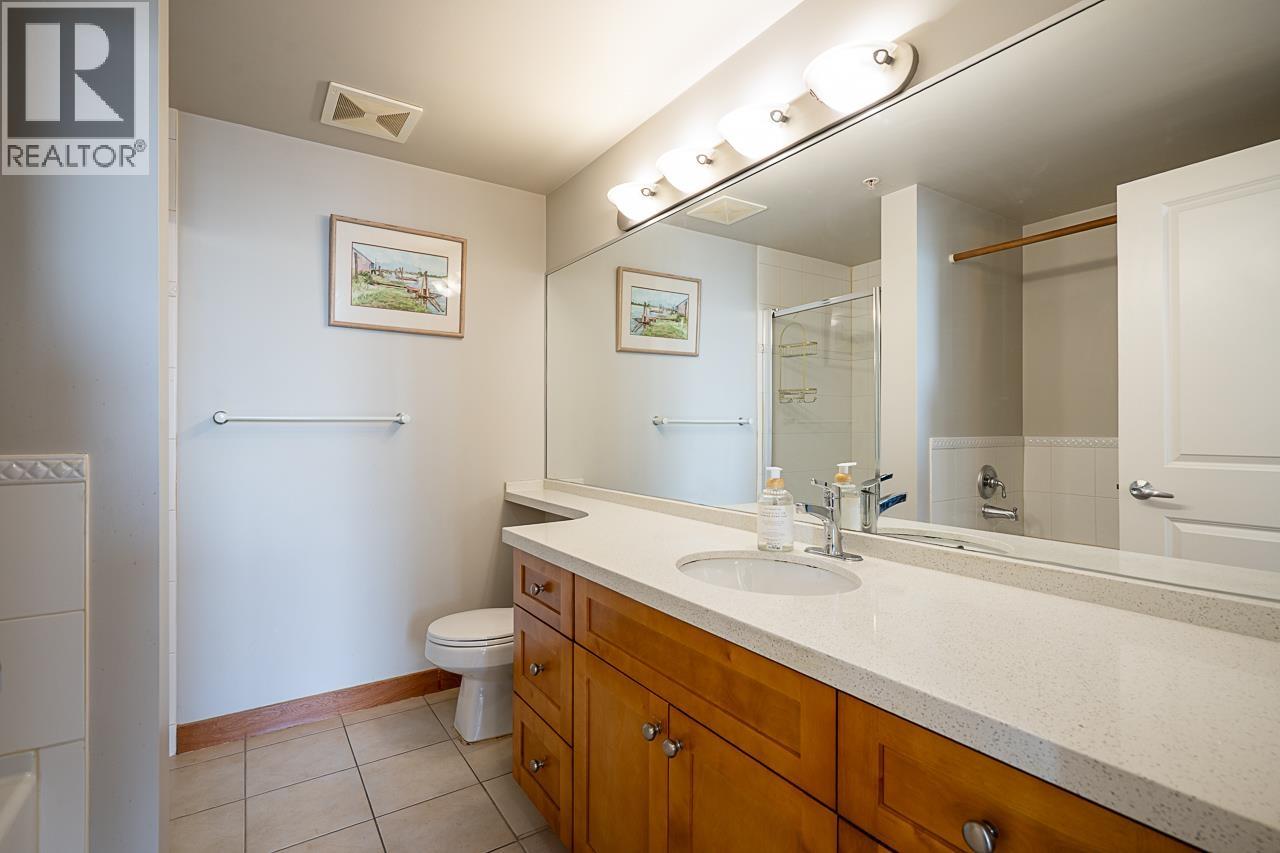 2504 4398 Buchanan Street Property Photo 12