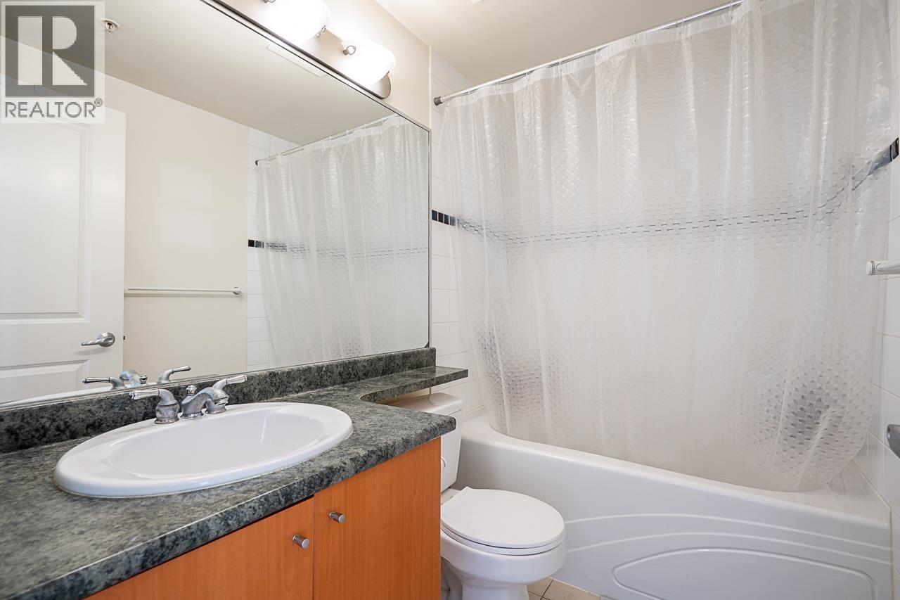 2504 4398 Buchanan Street Property Photo 16