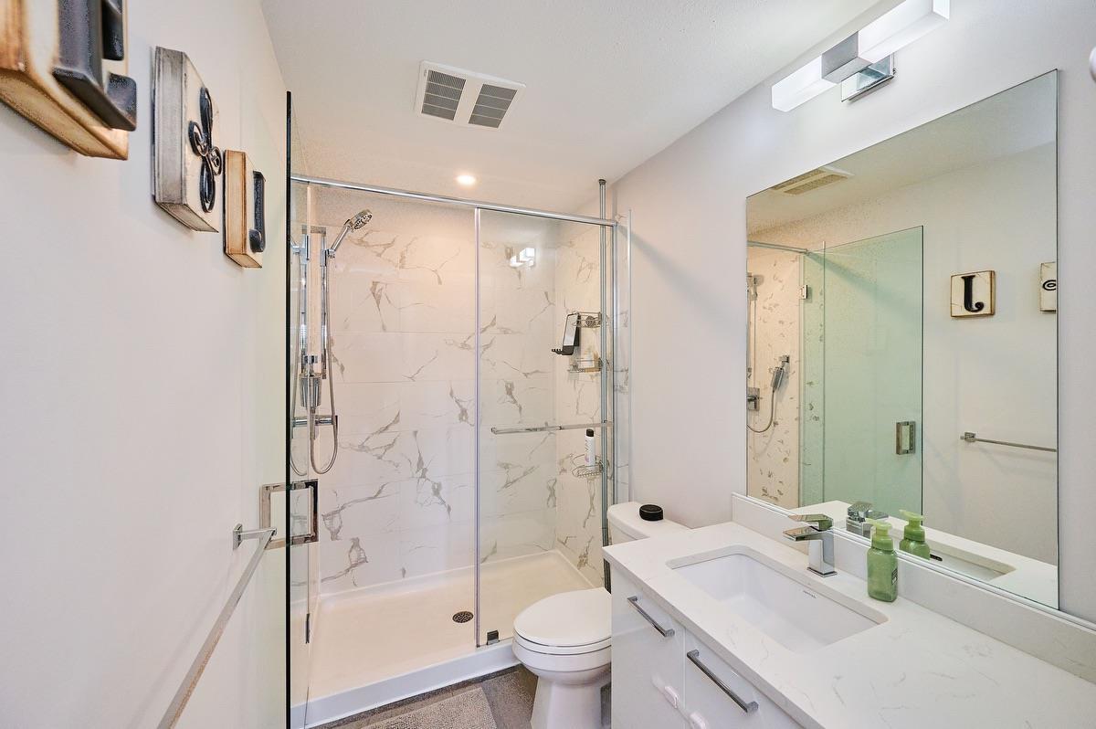 314 20175 53 Avenue Property Photo 14