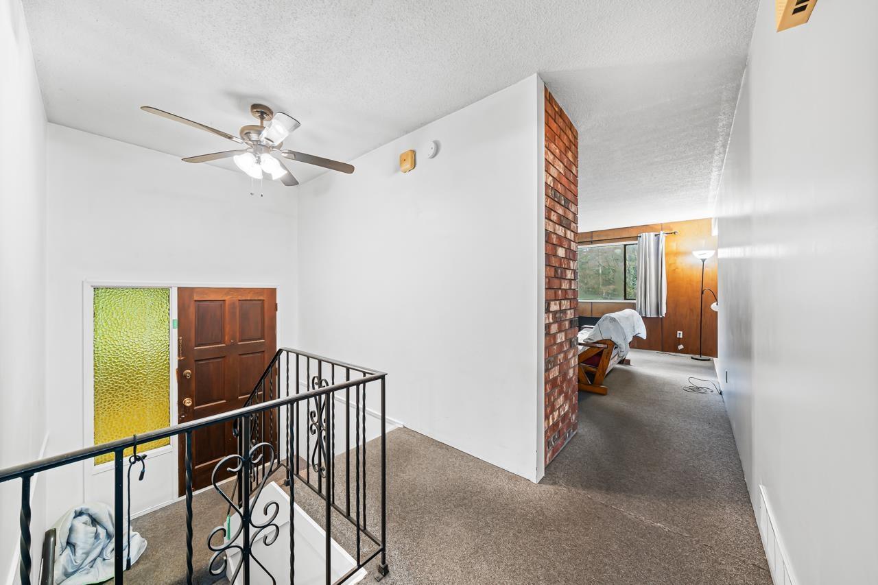 2751 153a Street Property Photo 4