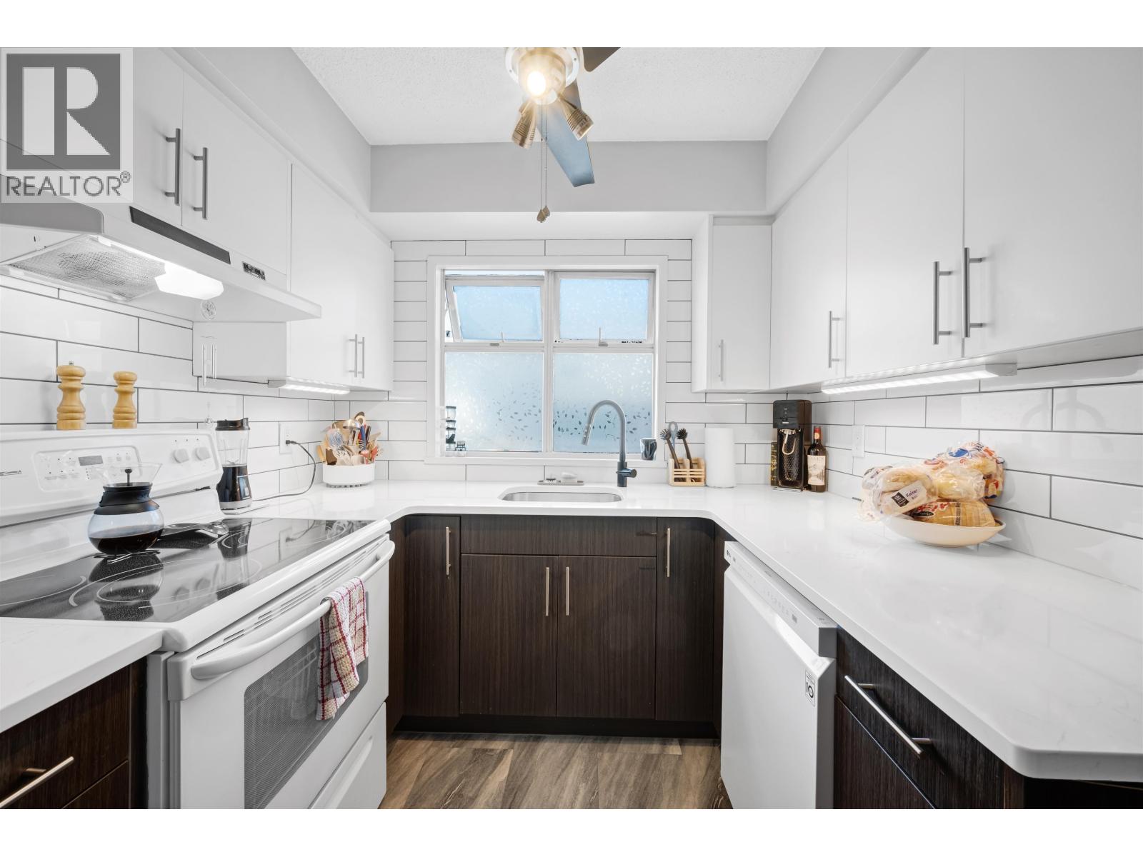 101 611 Blackford Street Property Photo 12