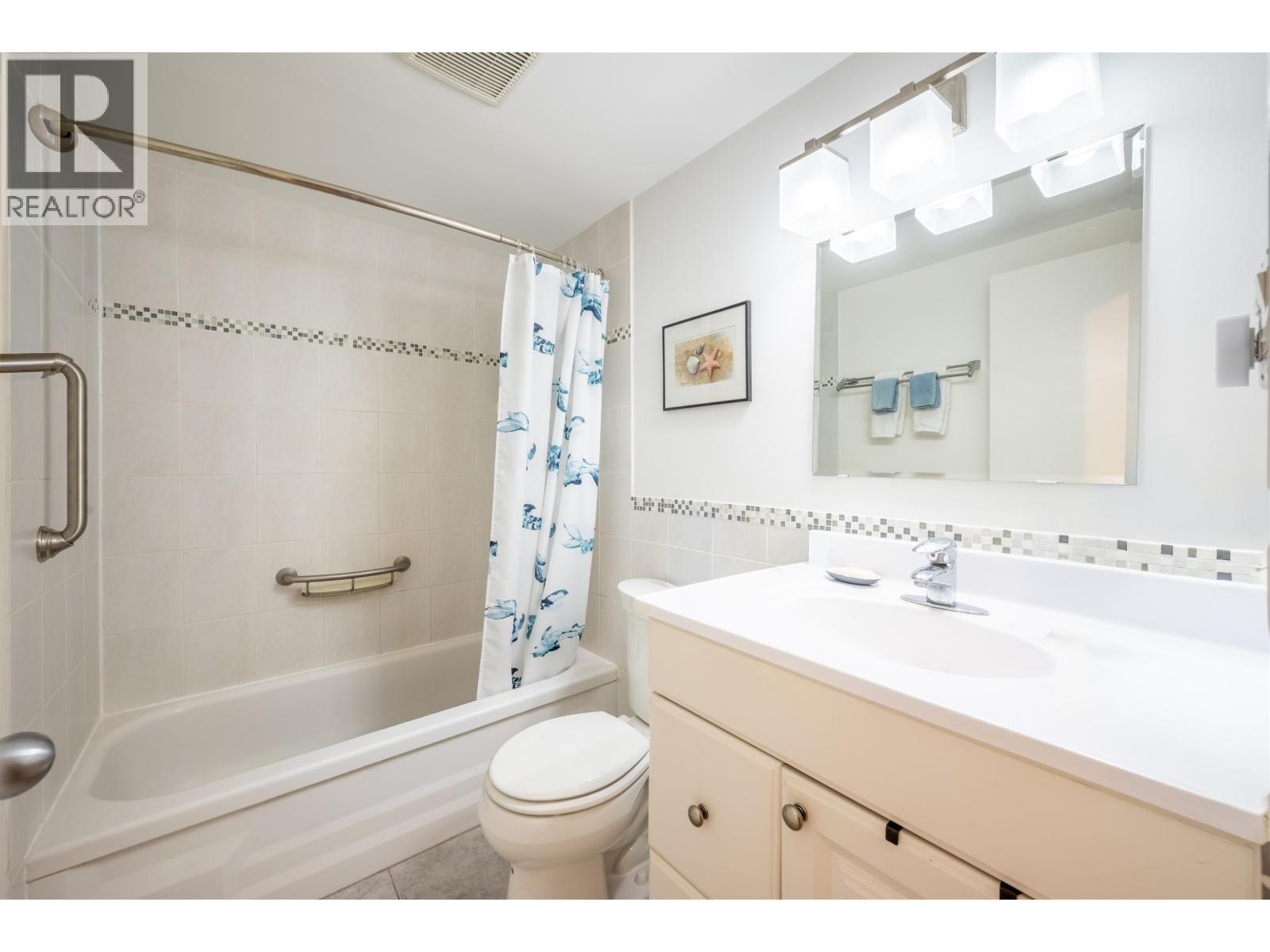 101 611 Blackford Street Property Photo 18