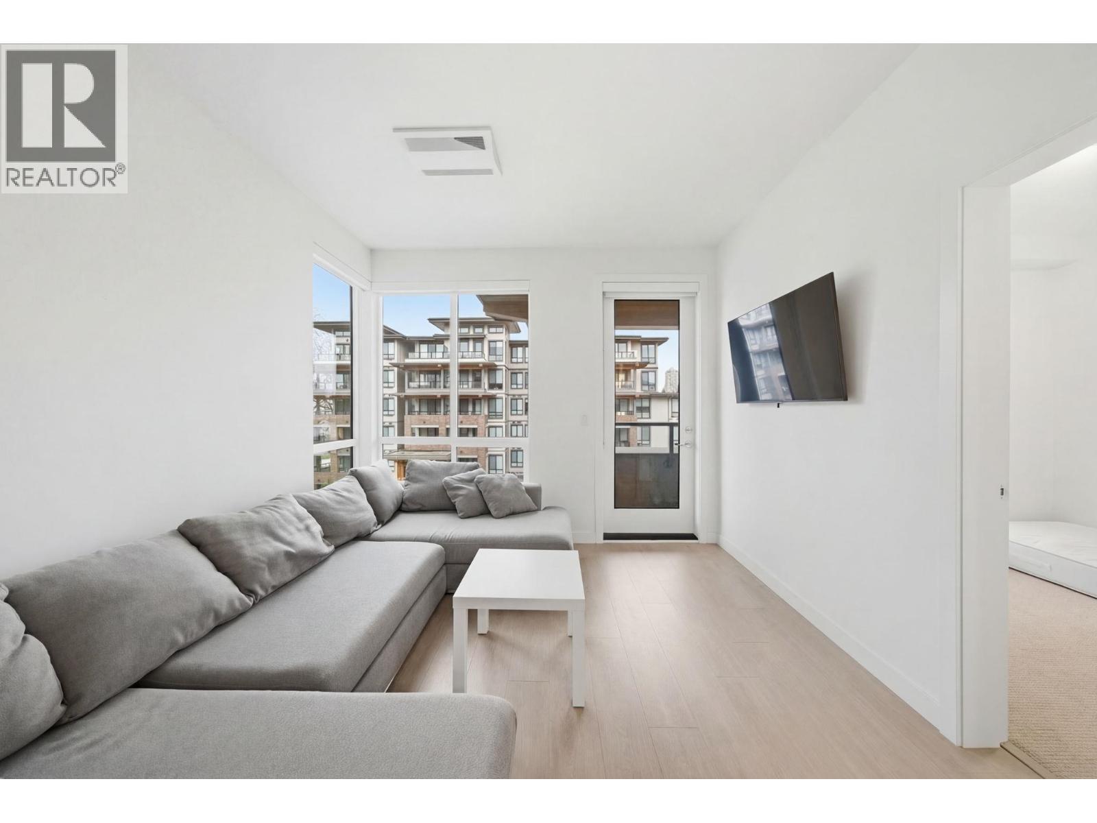 418 7588 16th Street Property Photo 7