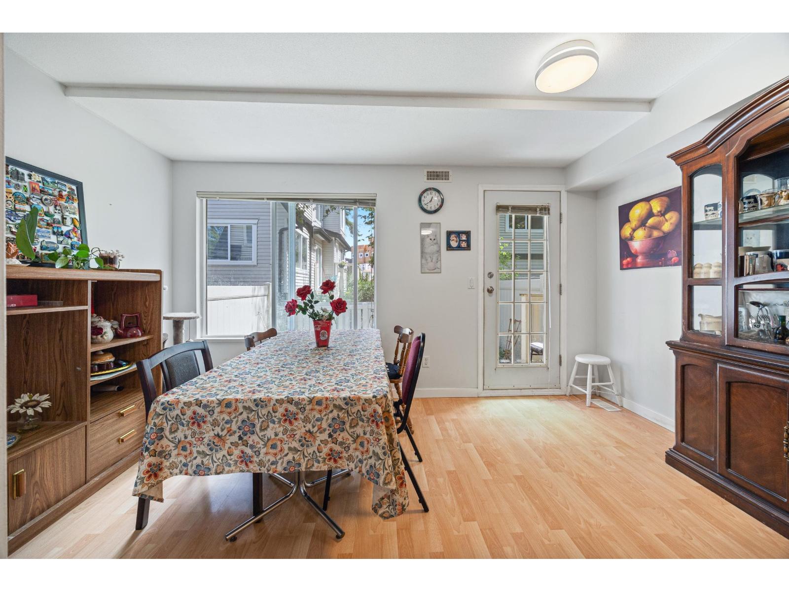 22 15355 26 Avenue Property Photo 8
