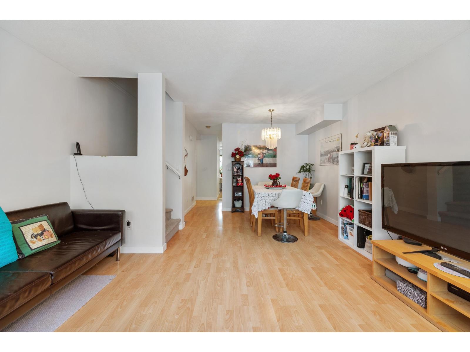 22 15355 26 Avenue Property Photo 13