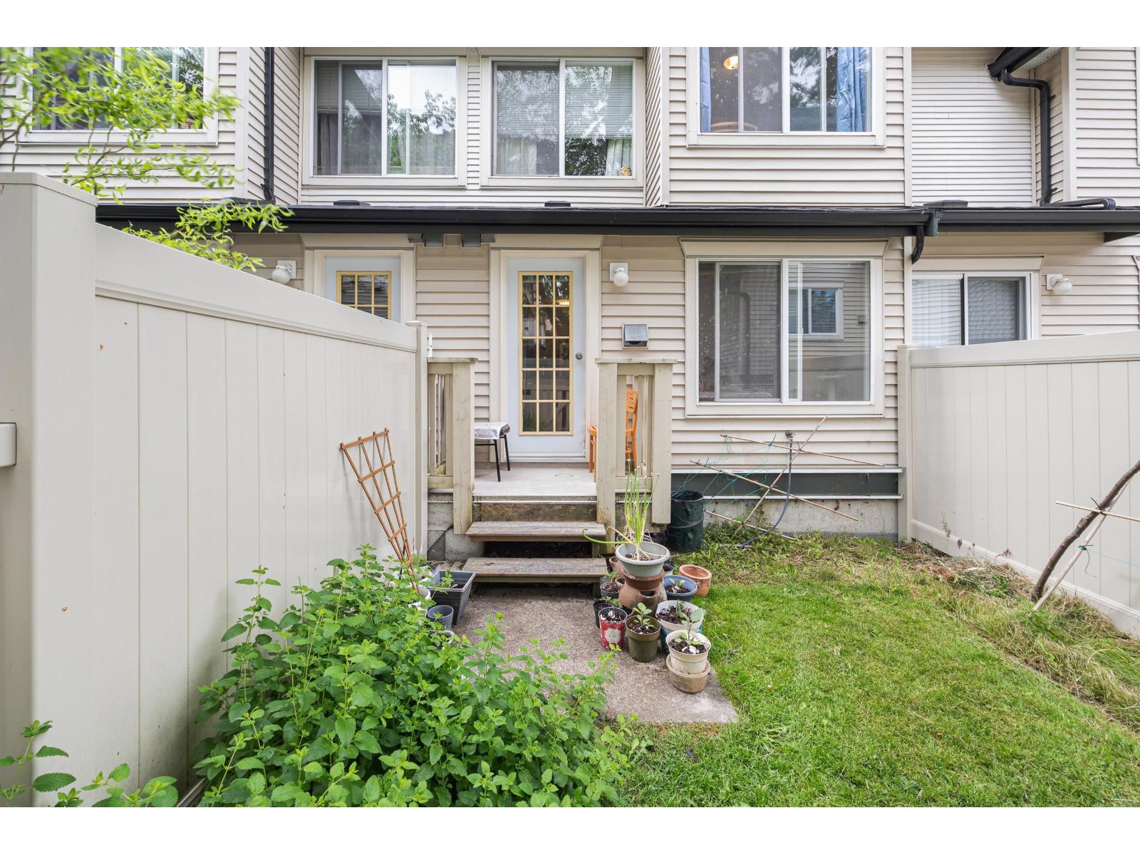 22 15355 26 Avenue Property Photo 28
