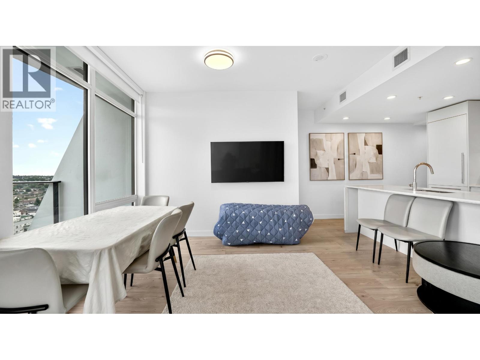 3408 2181 Madison Avenue Property Photo 6