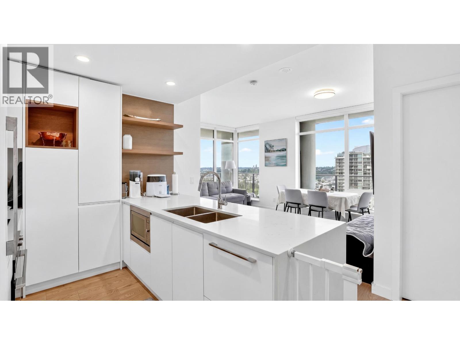 3408 2181 Madison Avenue Property Photo 9