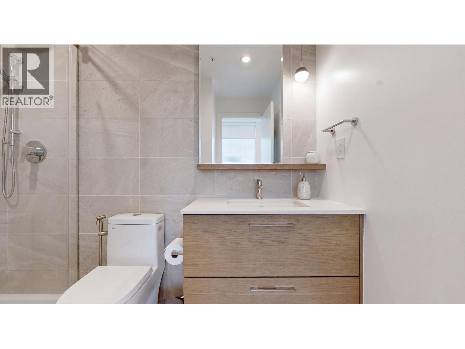 3408 2181 Madison Avenue Property Photo 12