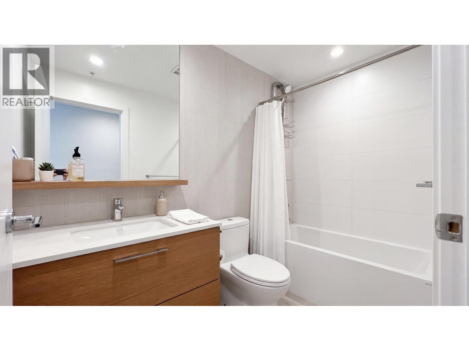 3408 2181 Madison Avenue Property Photo 14