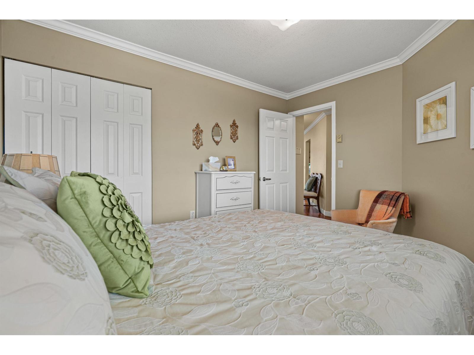 14 2475 Emerson Street Property Photo 13