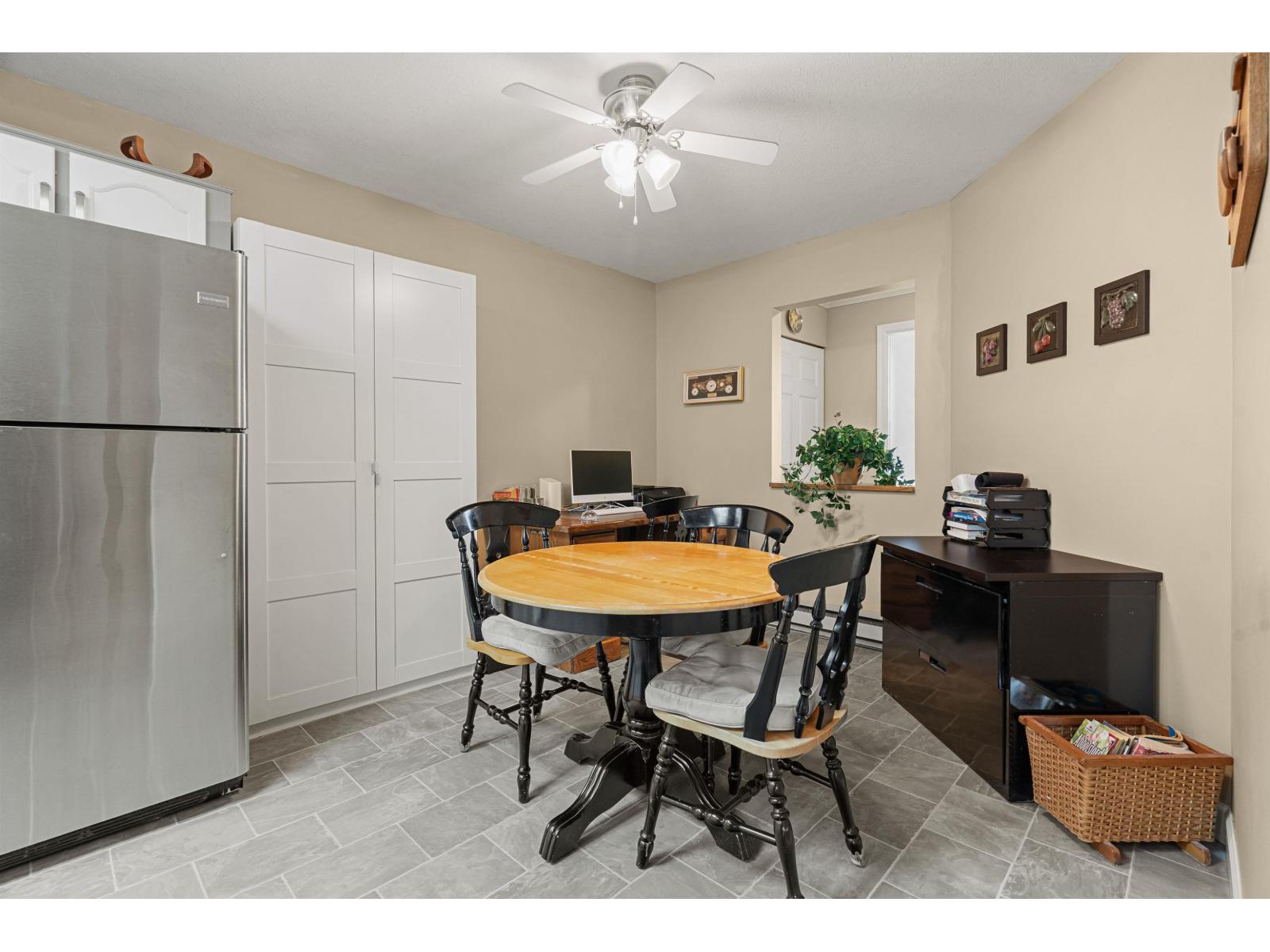 14 2475 Emerson Street Property Photo 28