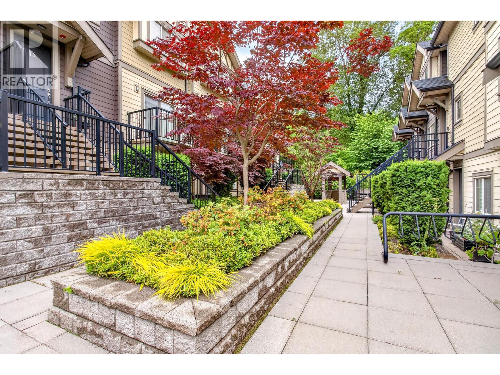 12 4033 Dominion Street Property Photo 2