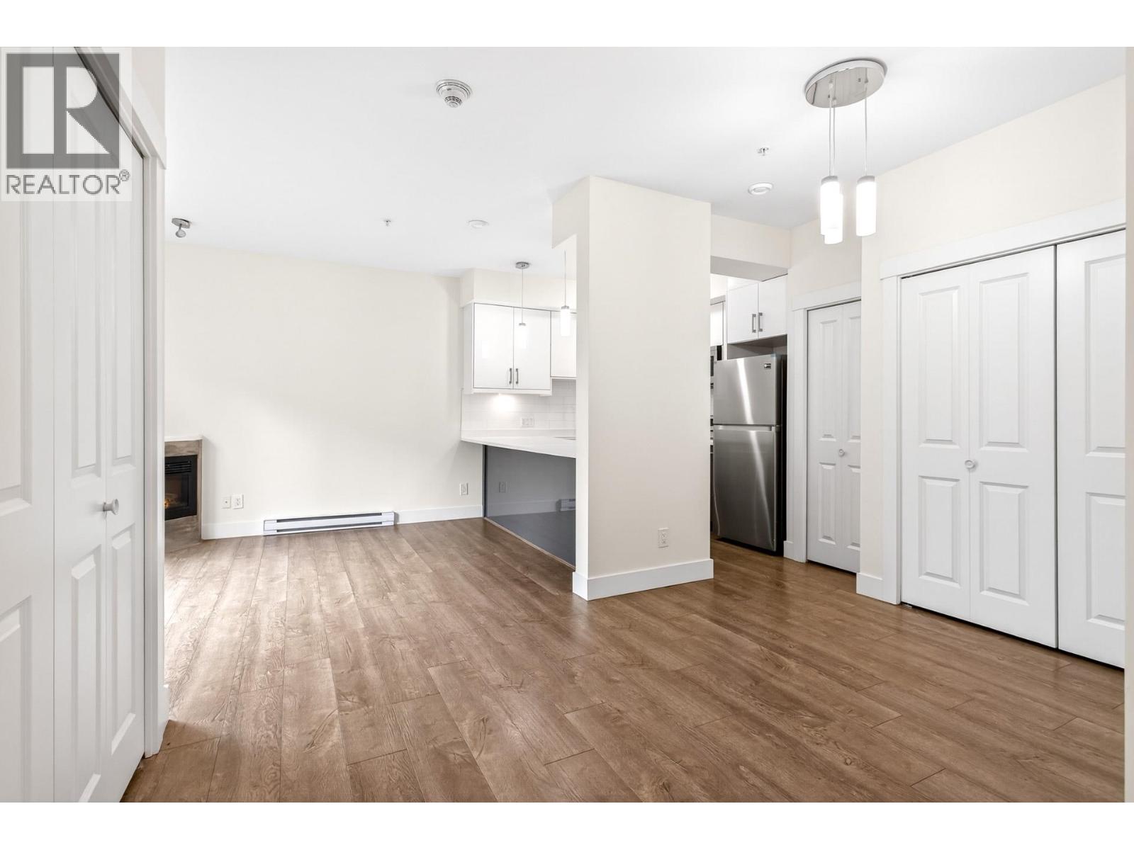 12 4033 Dominion Street Property Photo 5