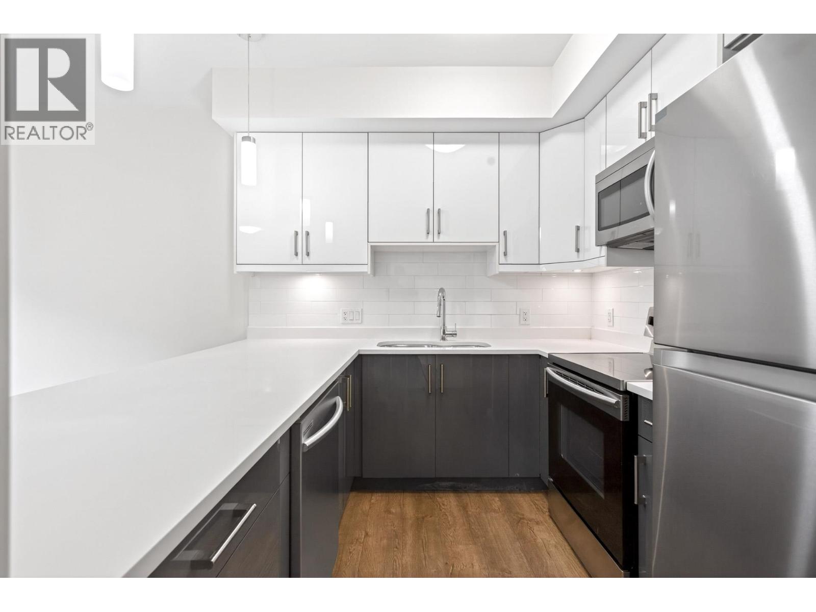 12 4033 Dominion Street Property Photo 12