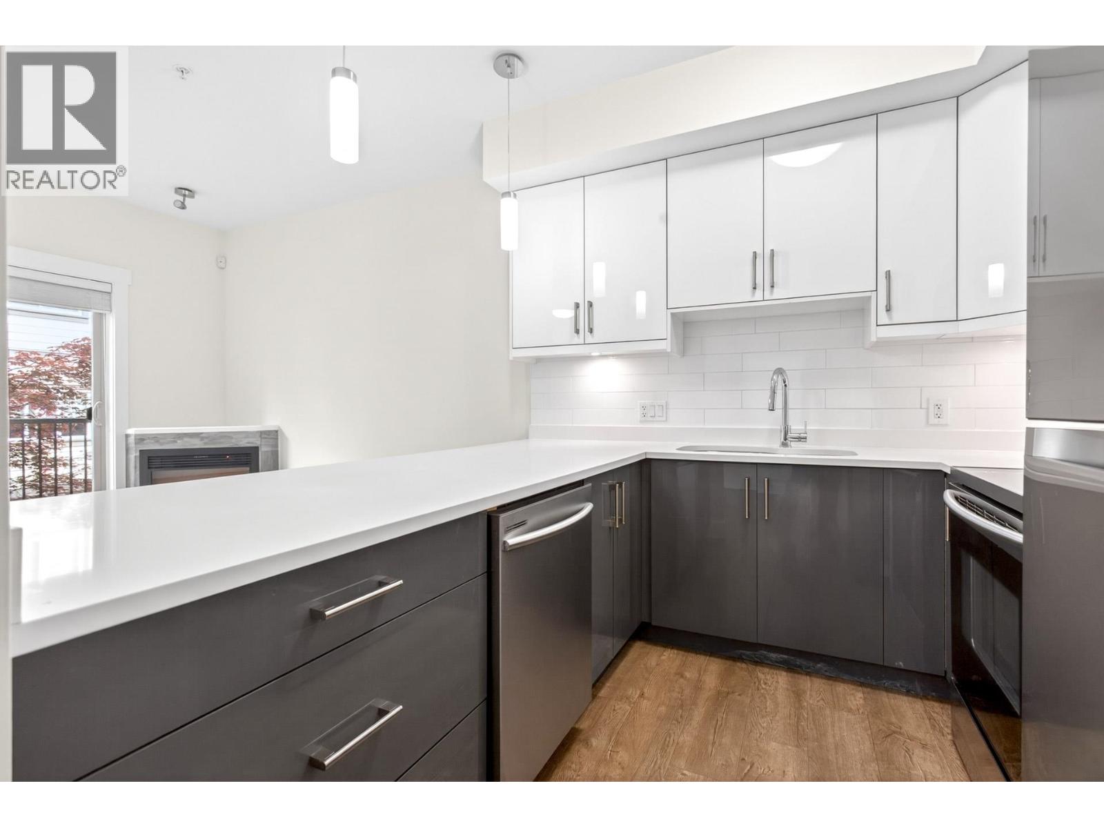 12 4033 Dominion Street Property Photo 13