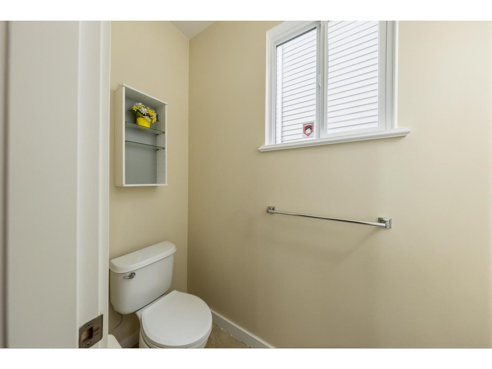 15186 61a Avenue Property Photo 15