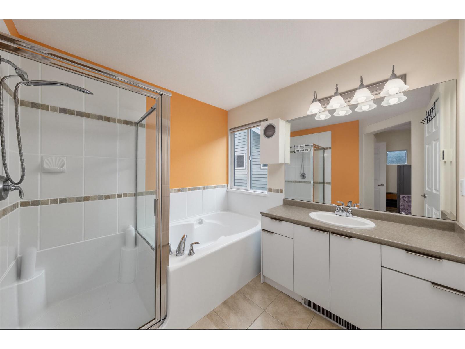 15186 61a Avenue Property Photo 22