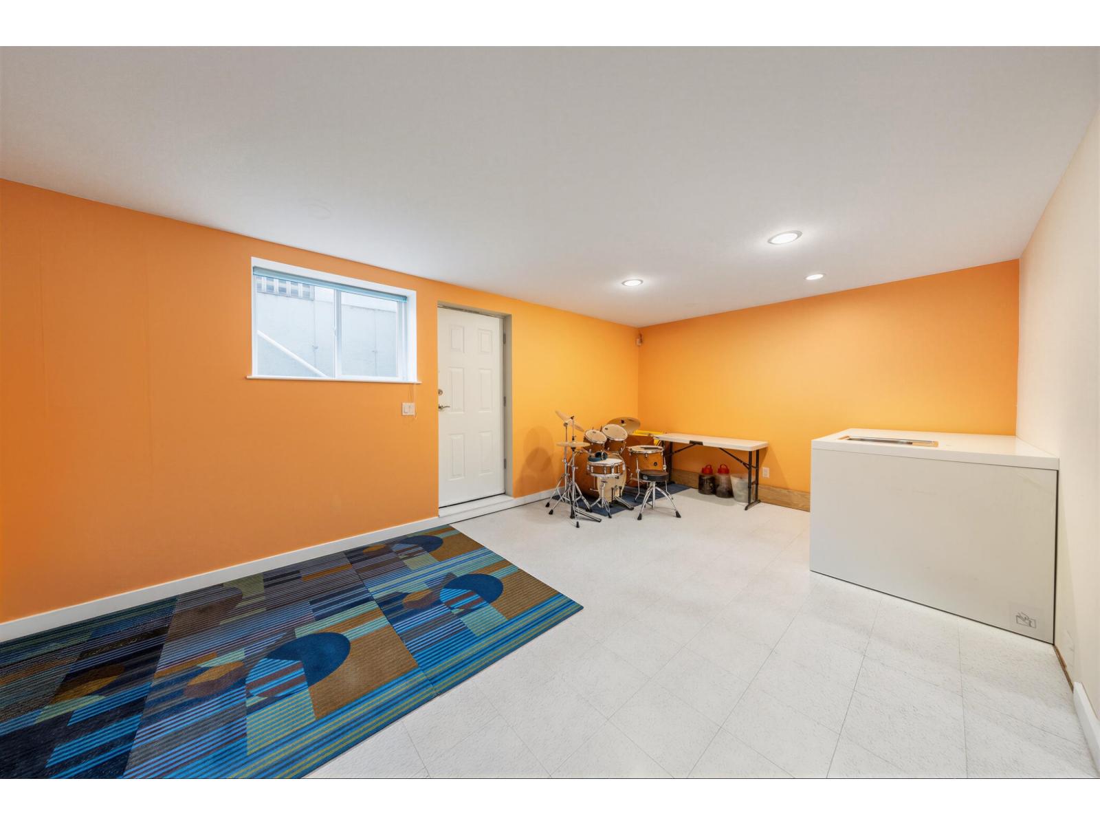 15186 61a Avenue Property Photo 31