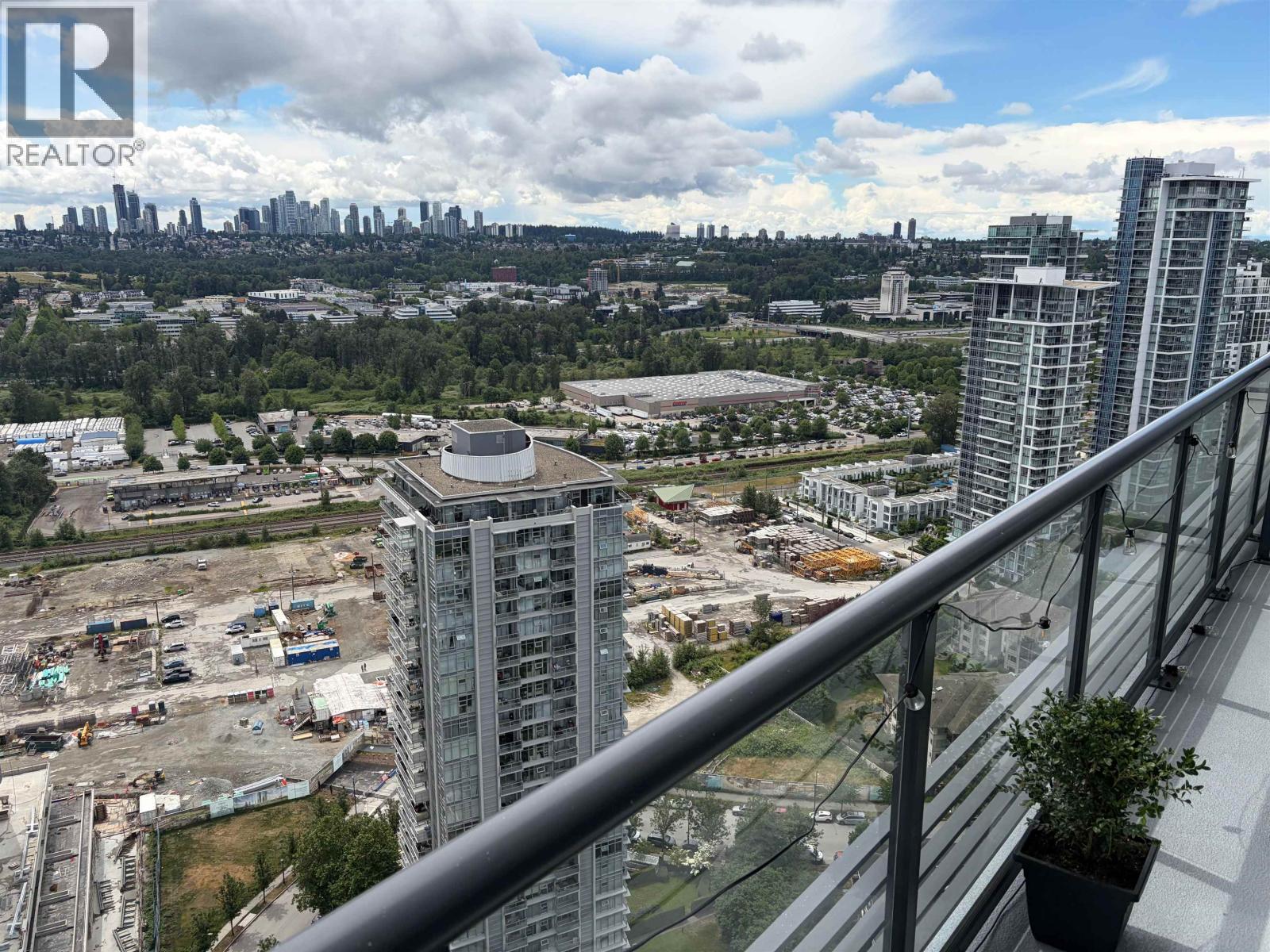 2711 4730 LOUGHEED HIGHWAY