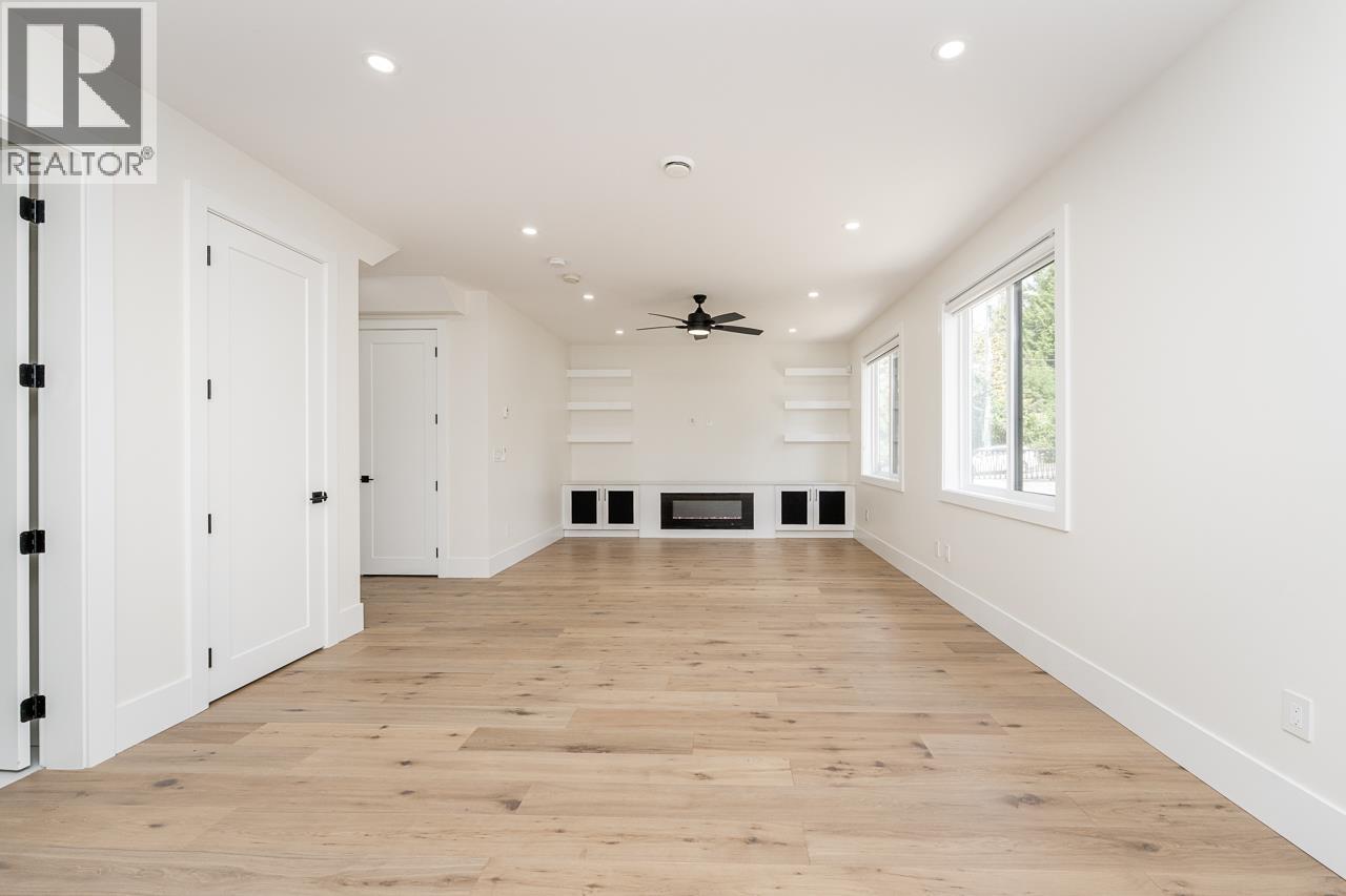 7419 1st Street Property Photo 11