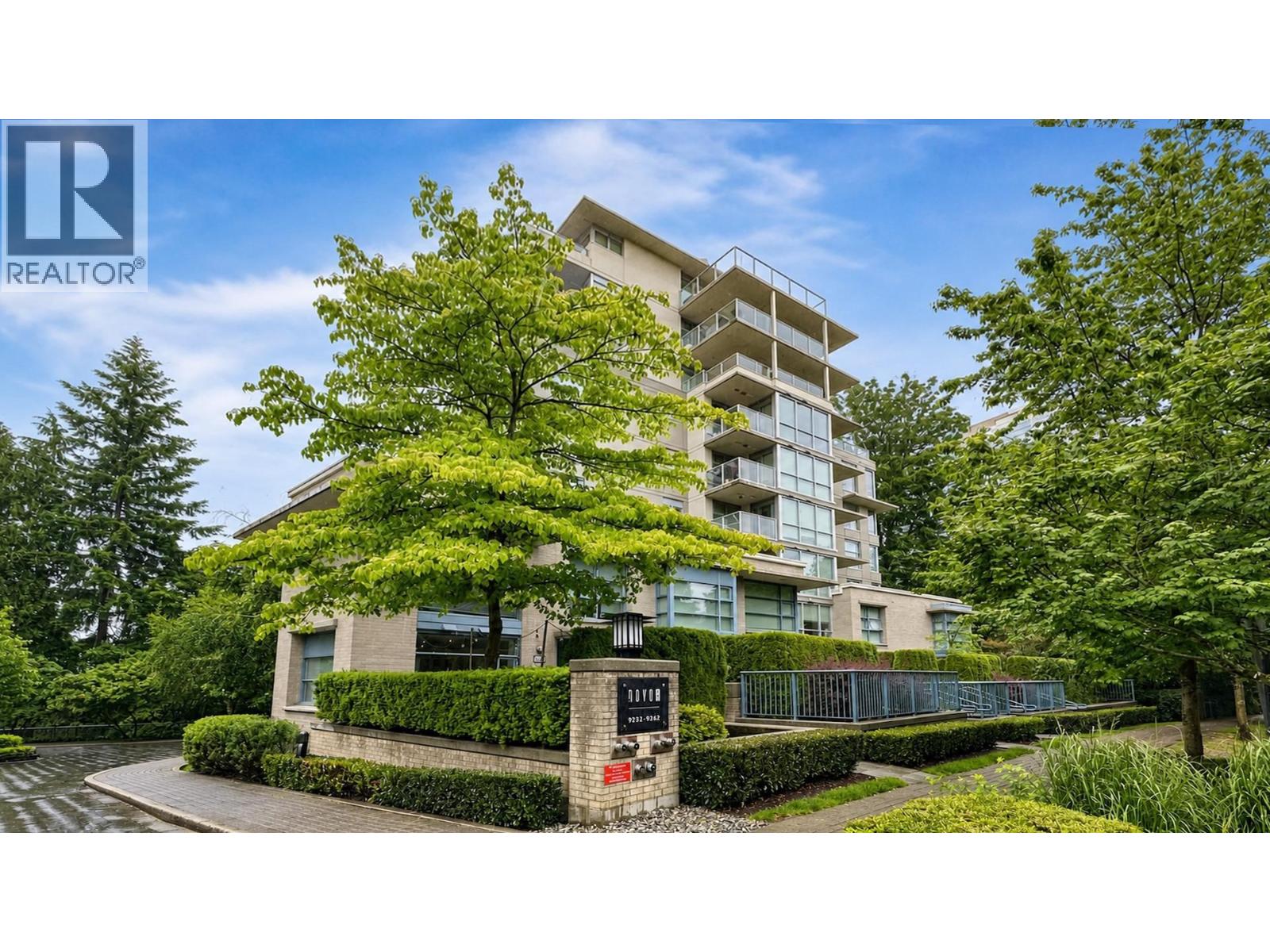 207 9262 University Crescent Property Photo 1