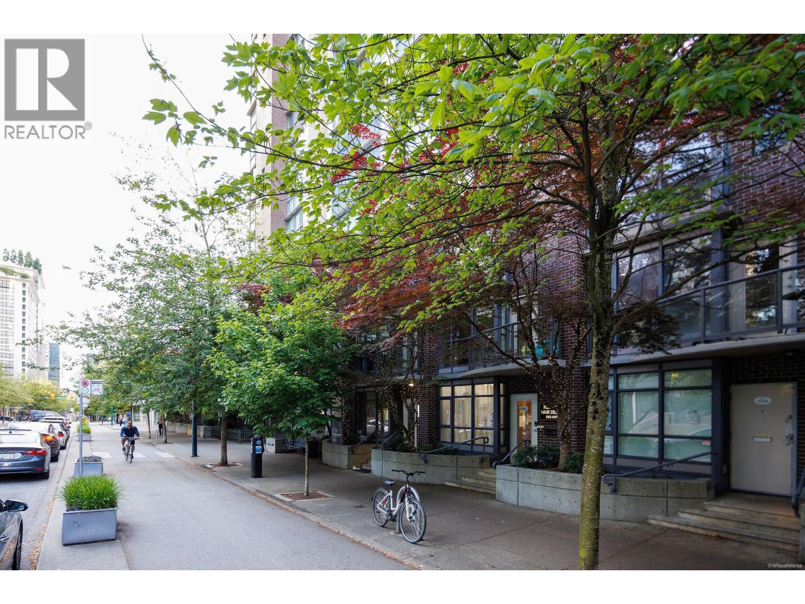 1082 Hornby Street Property Photo 2