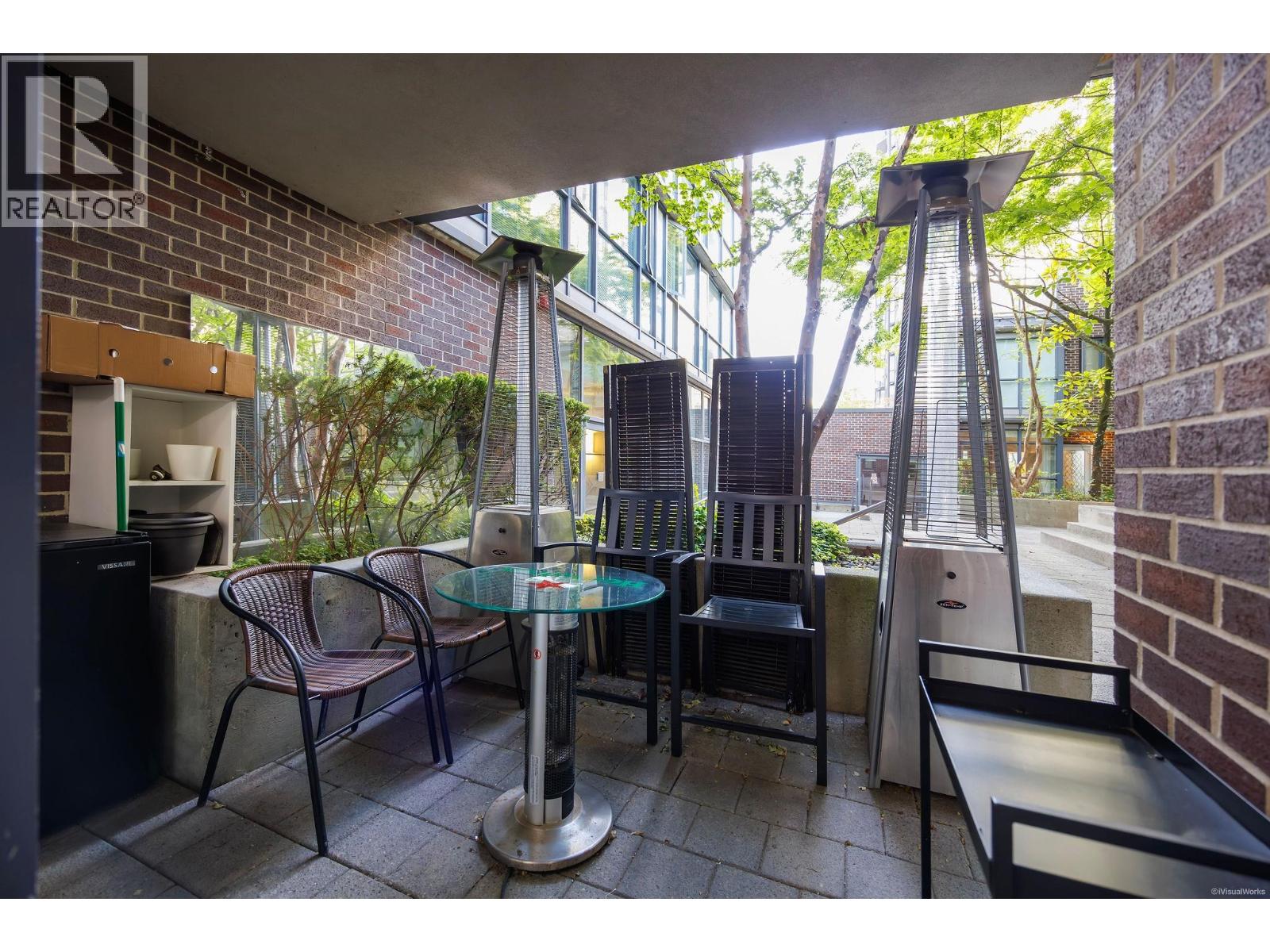 1082 Hornby Street Property Photo 7