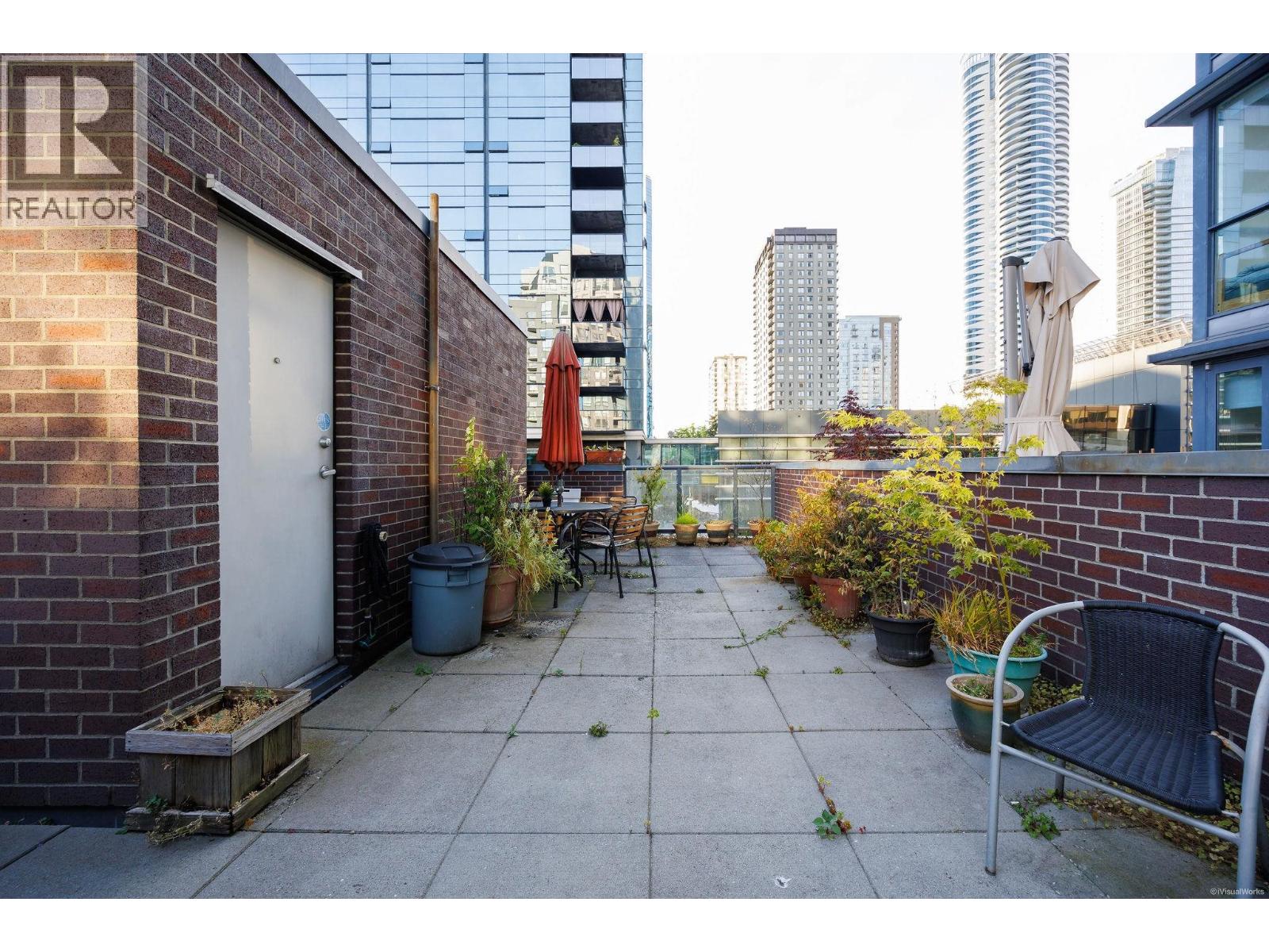 1082 Hornby Street Property Photo 19