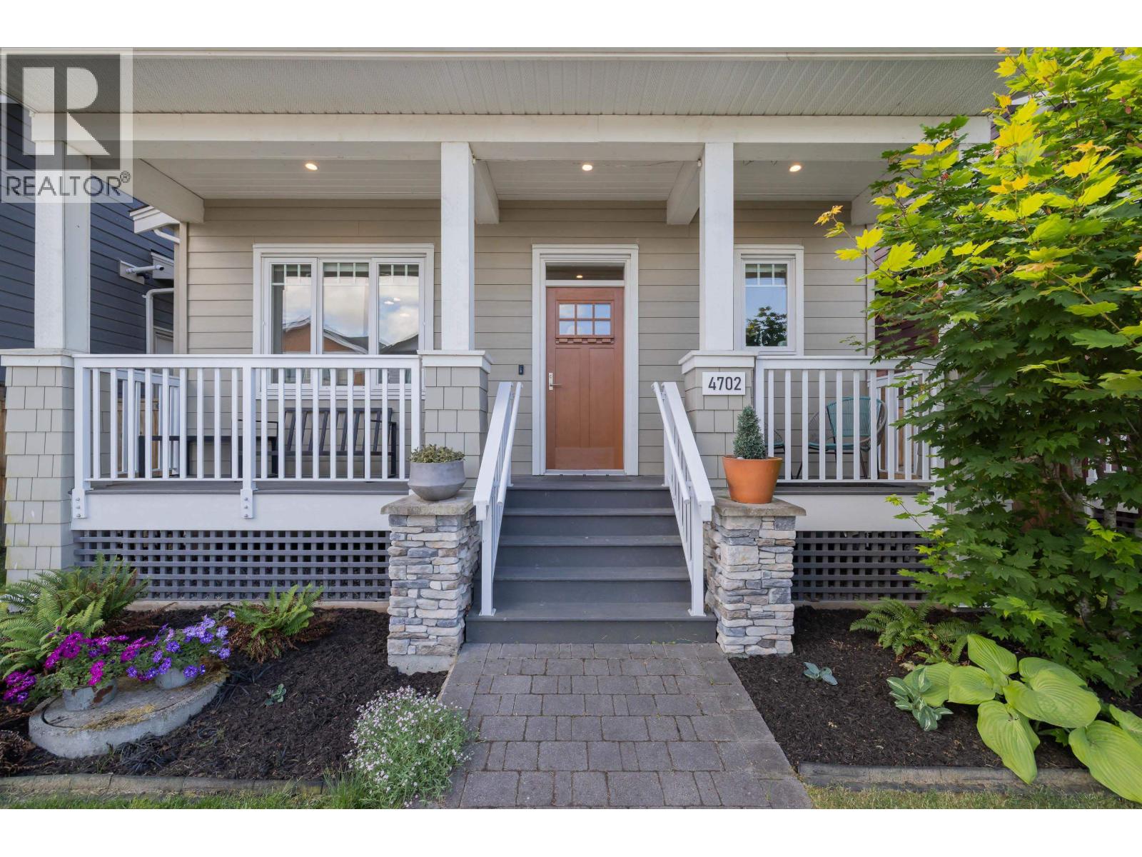 4702 Hazelnut Way Property Photo 3