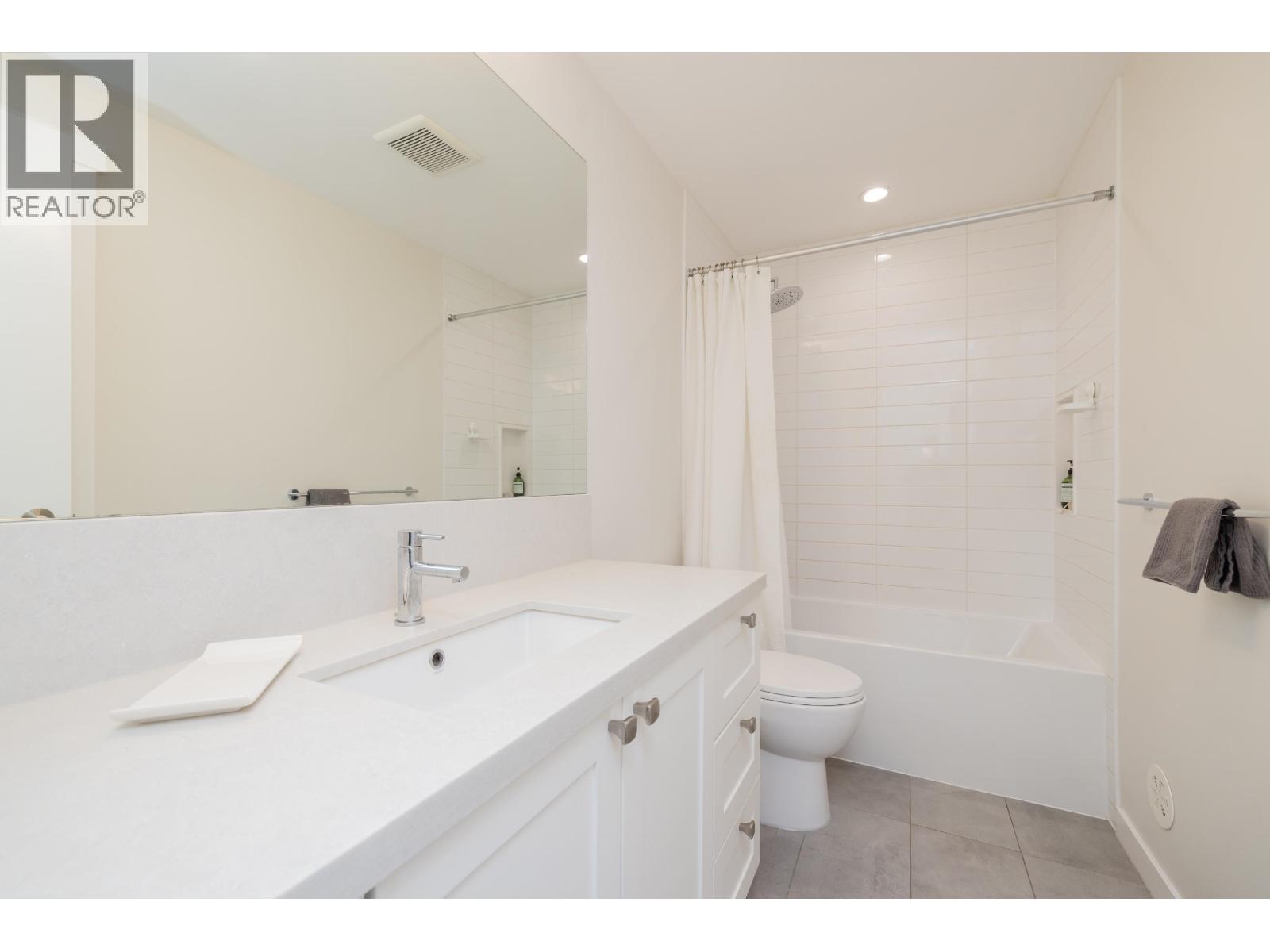 4702 Hazelnut Way Property Photo 27