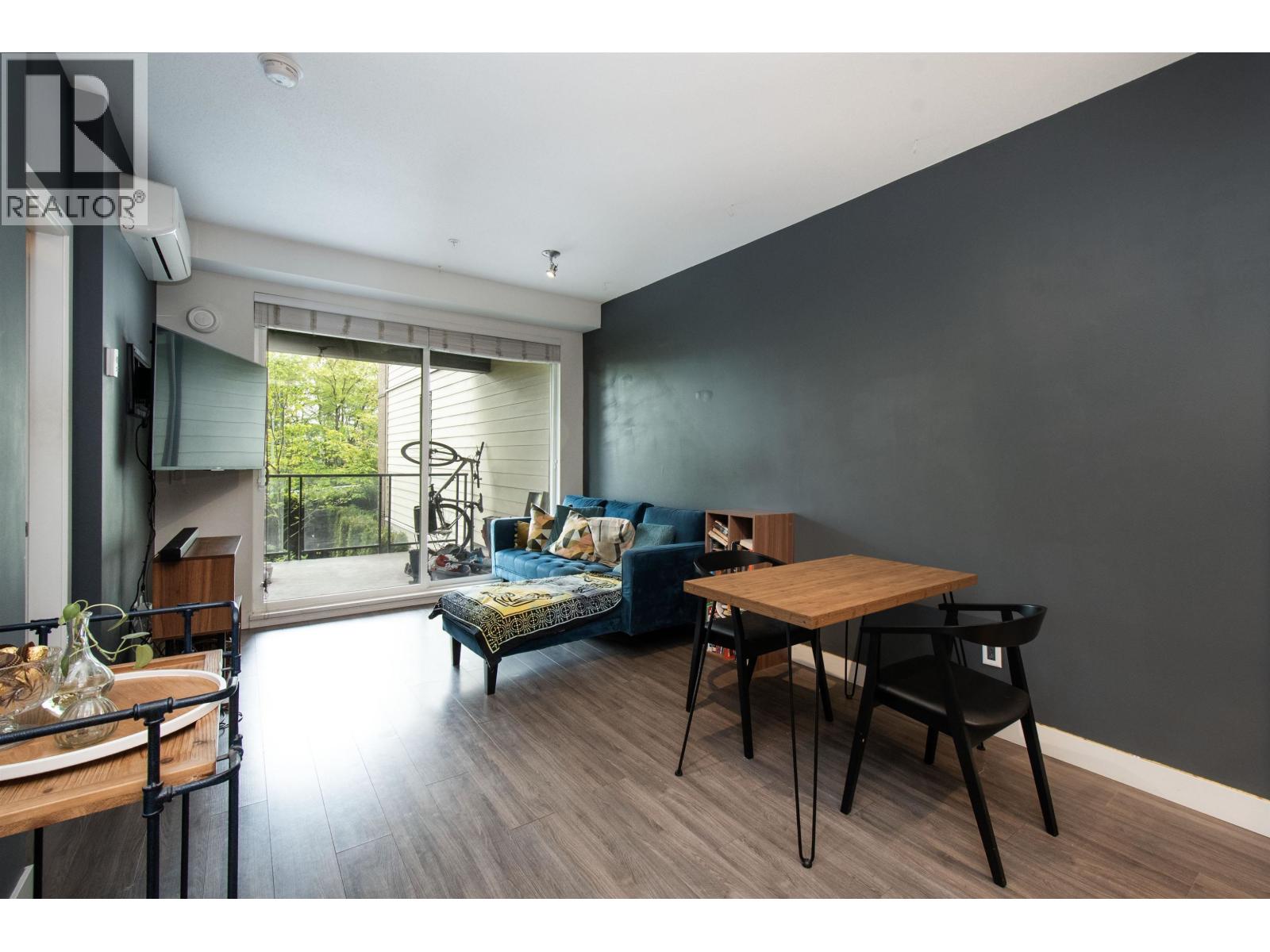 201 719 W 3rd Street Property Photo 8