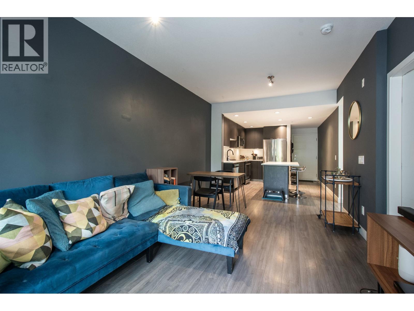 201 719 W 3rd Street Property Photo 10