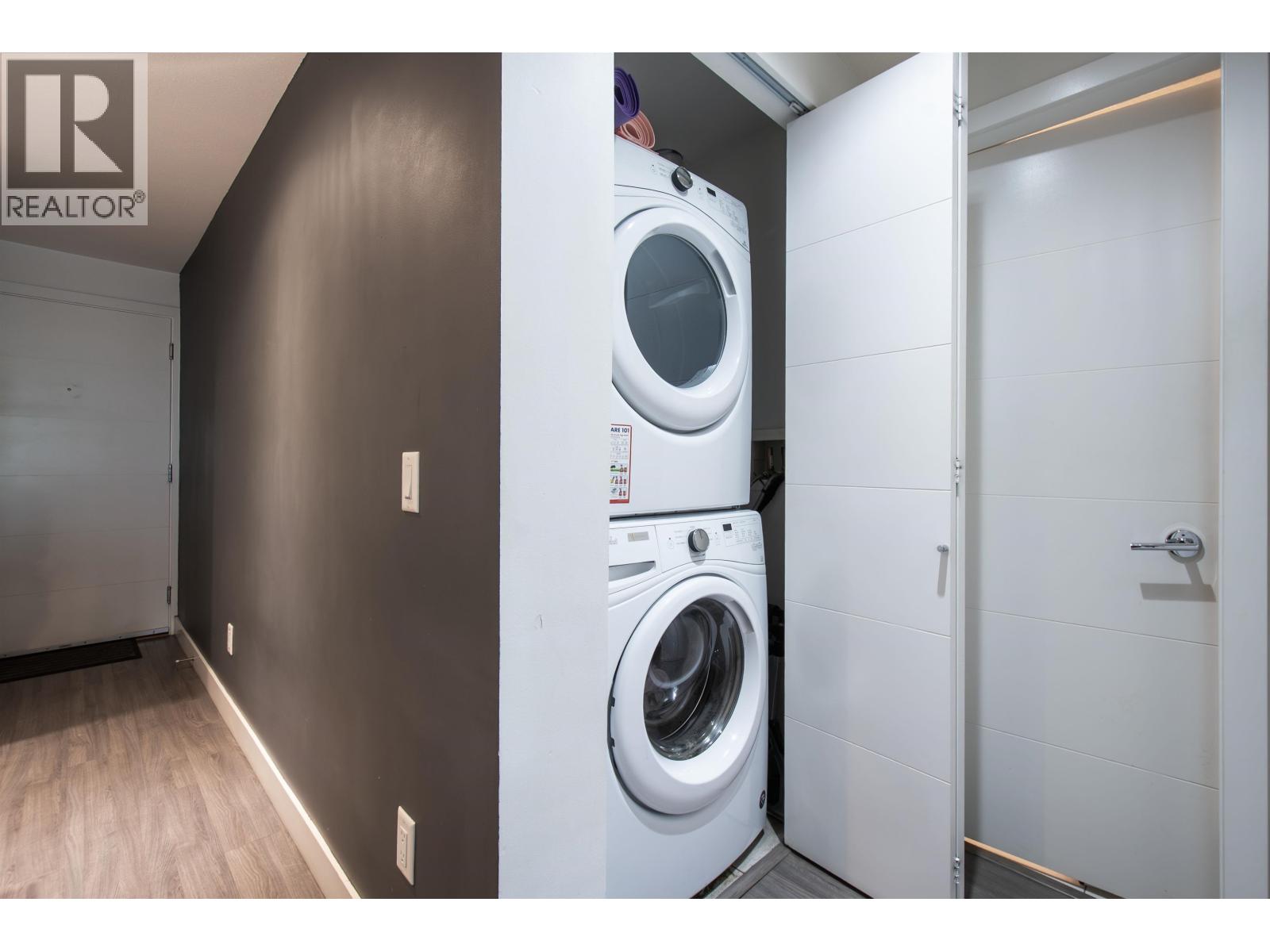 201 719 W 3rd Street Property Photo 13