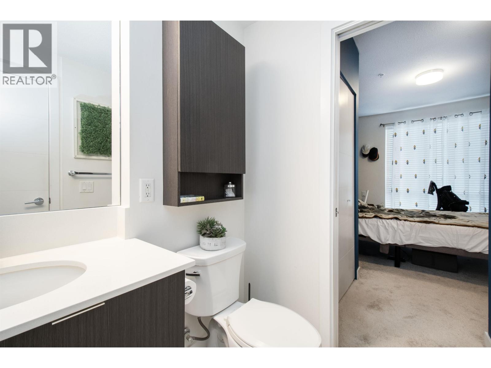 201 719 W 3rd Street Property Photo 15