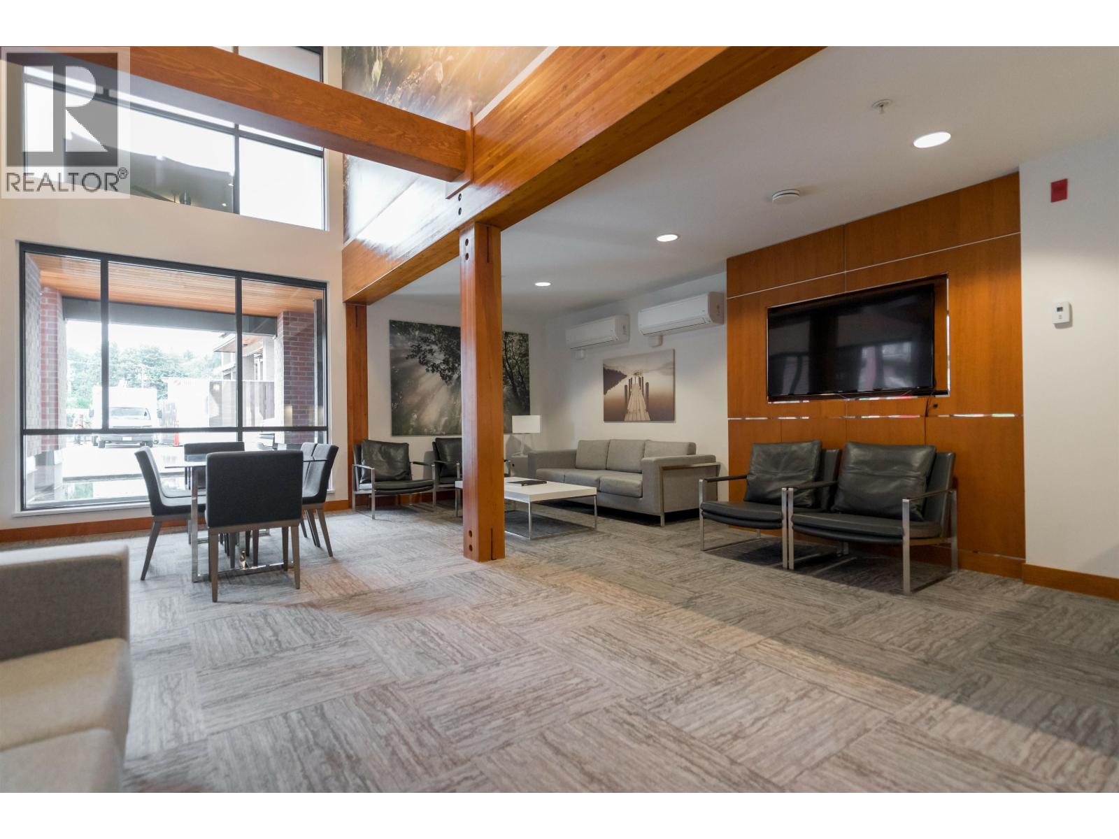 201 719 W 3rd Street Property Photo 18