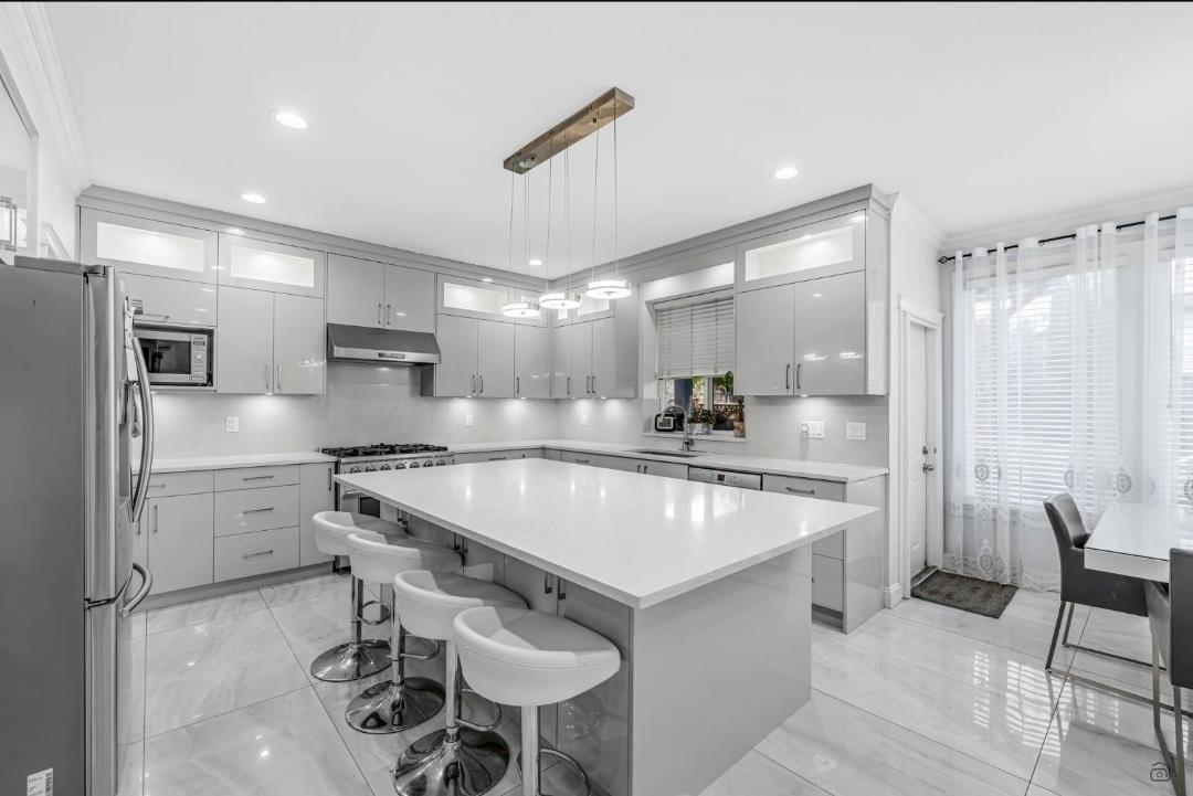 15039 69 Avenue Property Photo 4