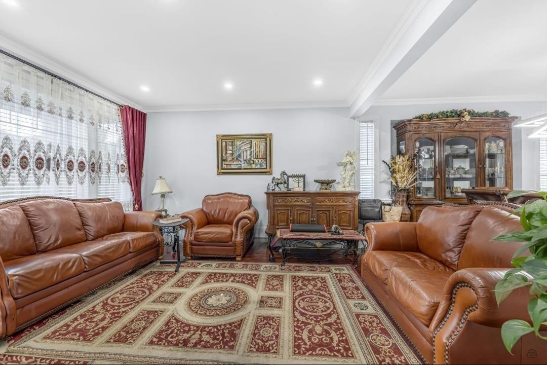 15039 69 Avenue Property Photo 6