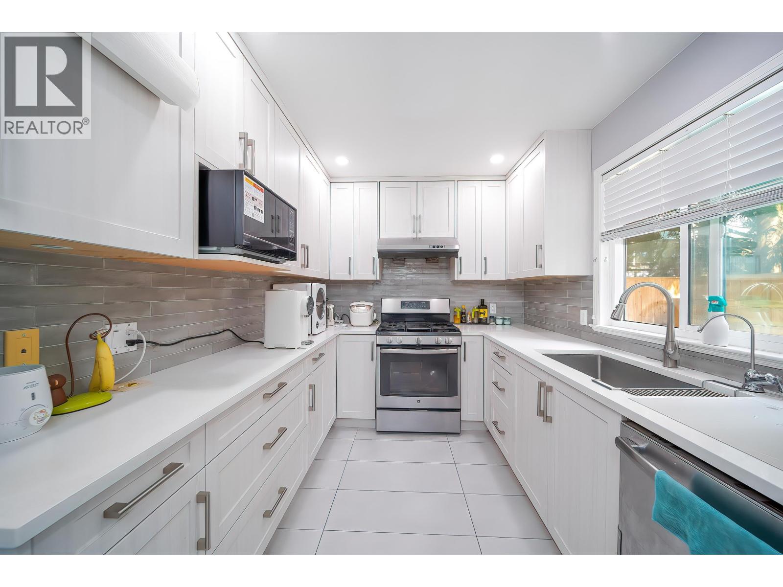 2 8491 Blundell Road Property Photo 12