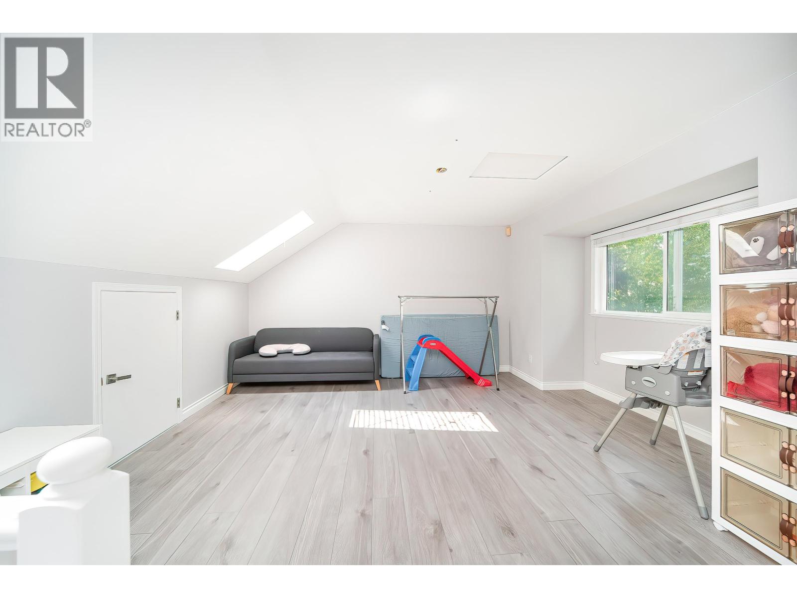 2 8491 Blundell Road Property Photo 21