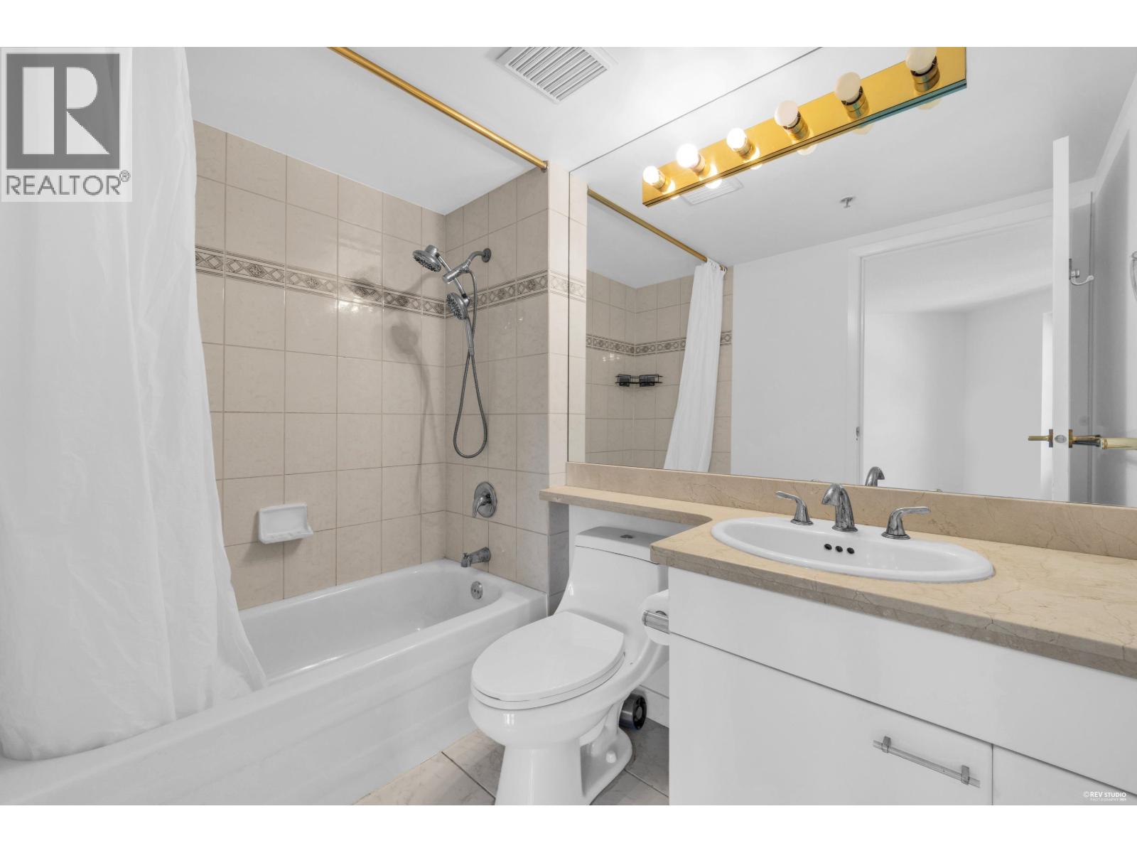 507 388 Drake Street Property Photo 14