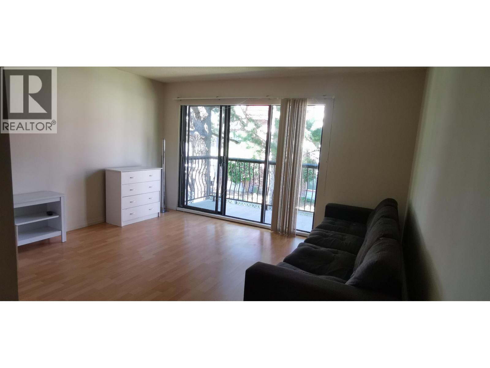 214 8031 Ryan Road Property Photo 5