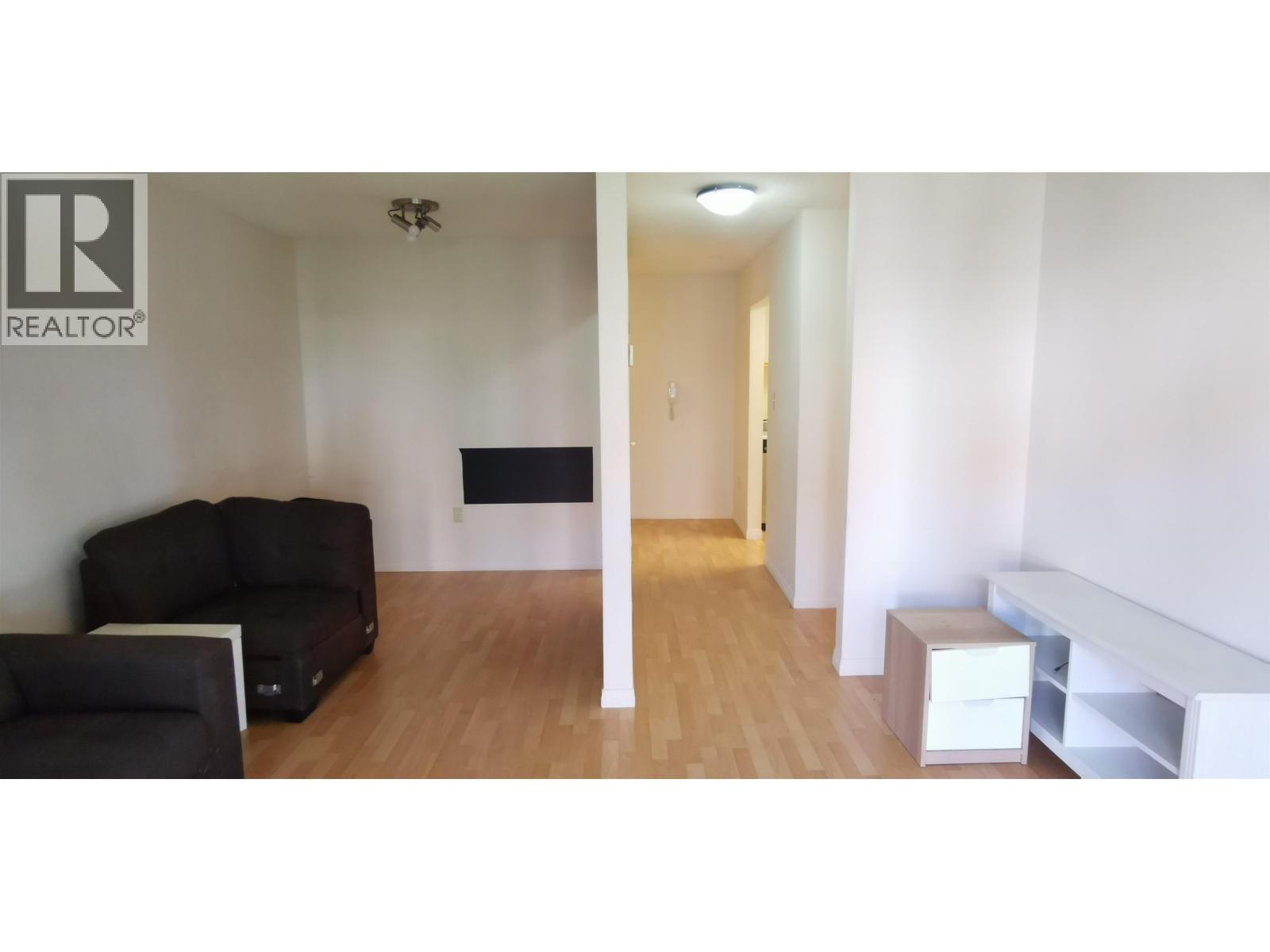 214 8031 Ryan Road Property Photo 6