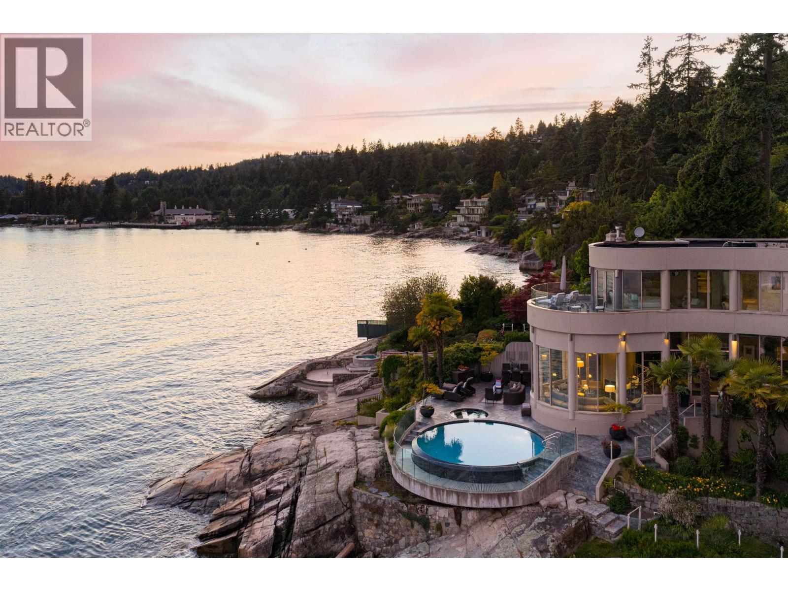 3912 Marine Drive Property Photo 1