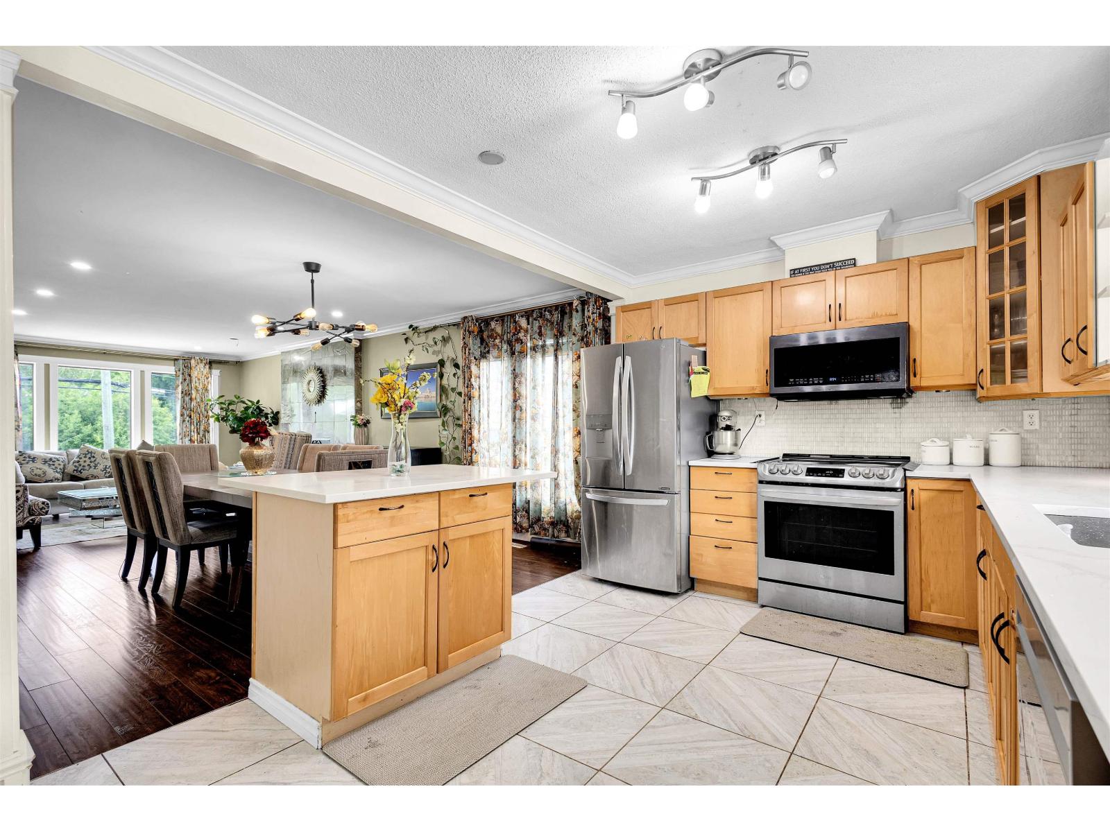 16376 96 Avenue Property Photo 18
