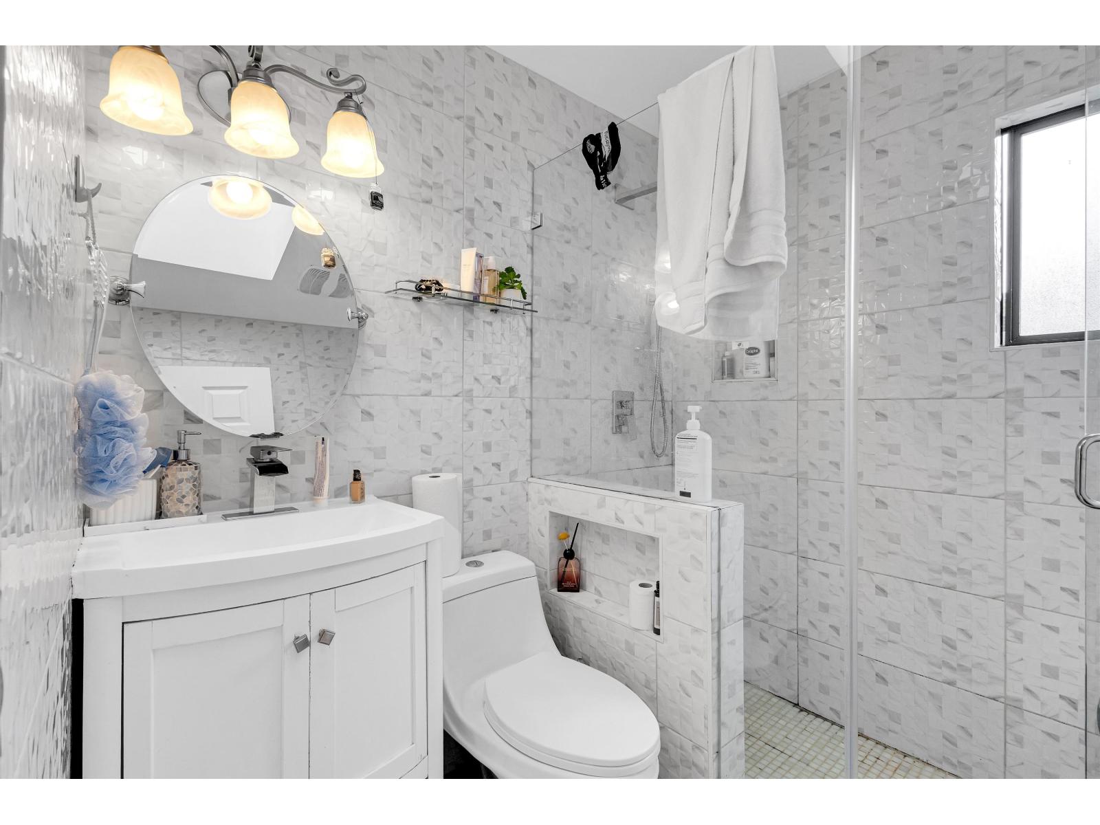 16376 96 Avenue Property Photo 27